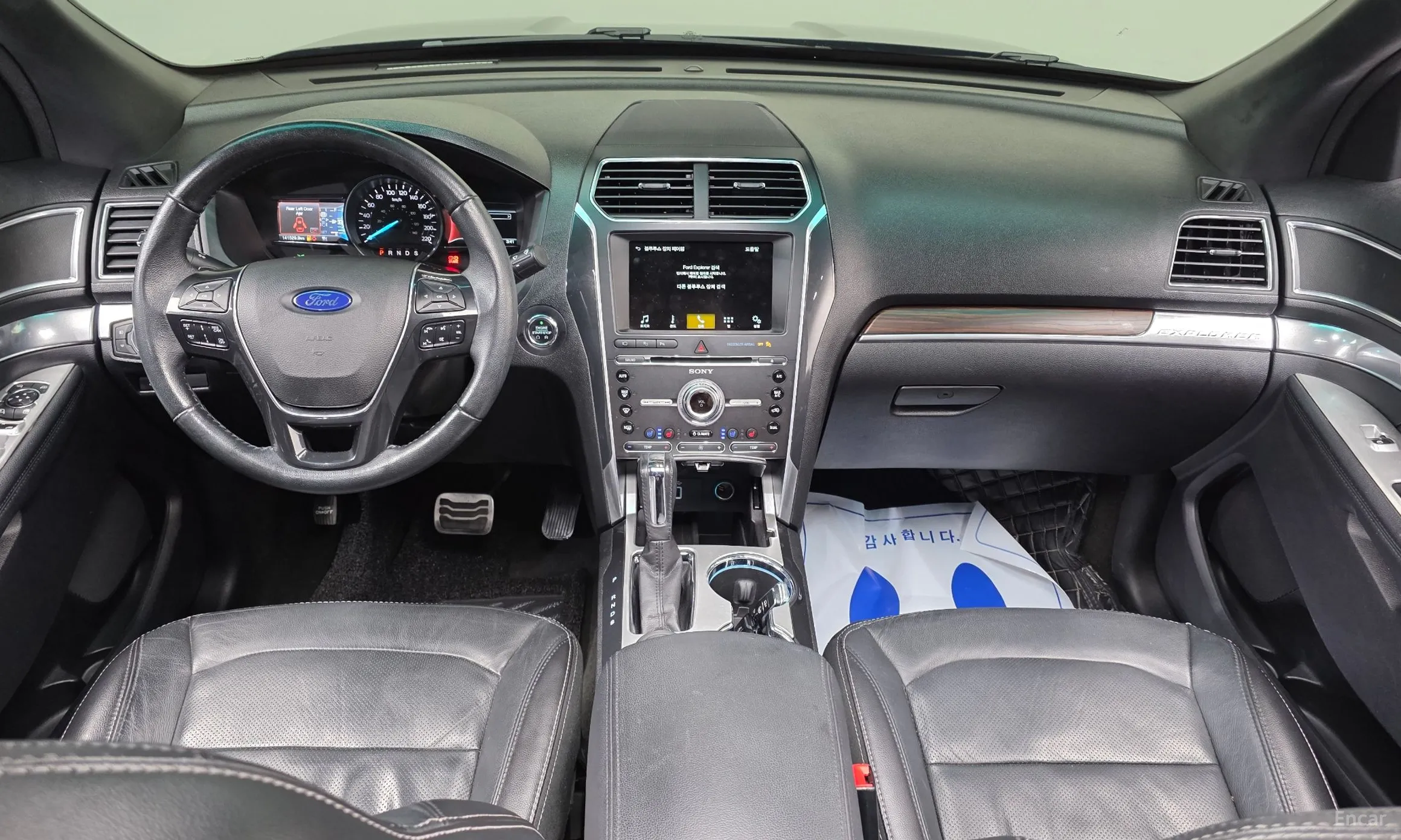 Ford Explorer превью 7