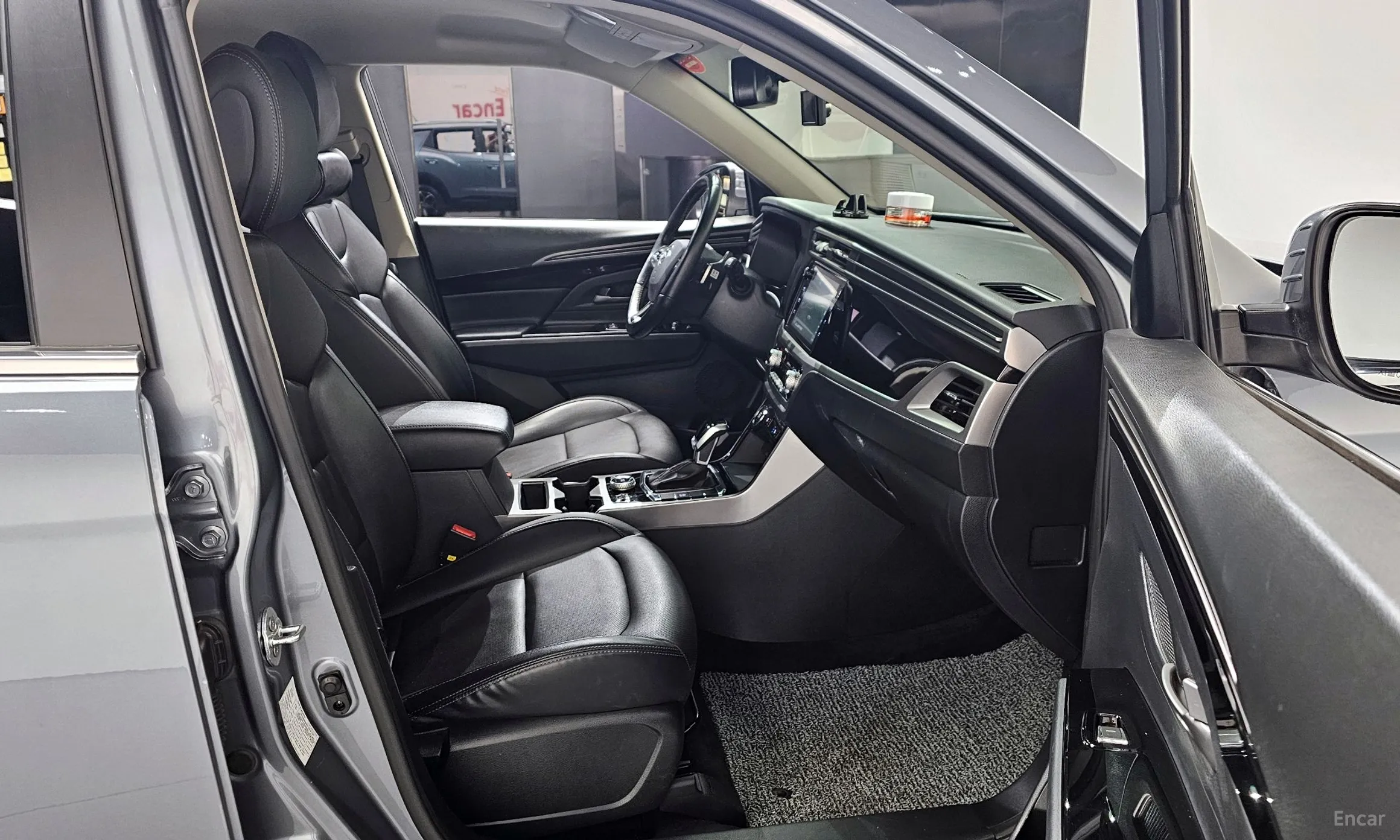 KG Mobility (SsangYong) Beautiful Korando превью 10