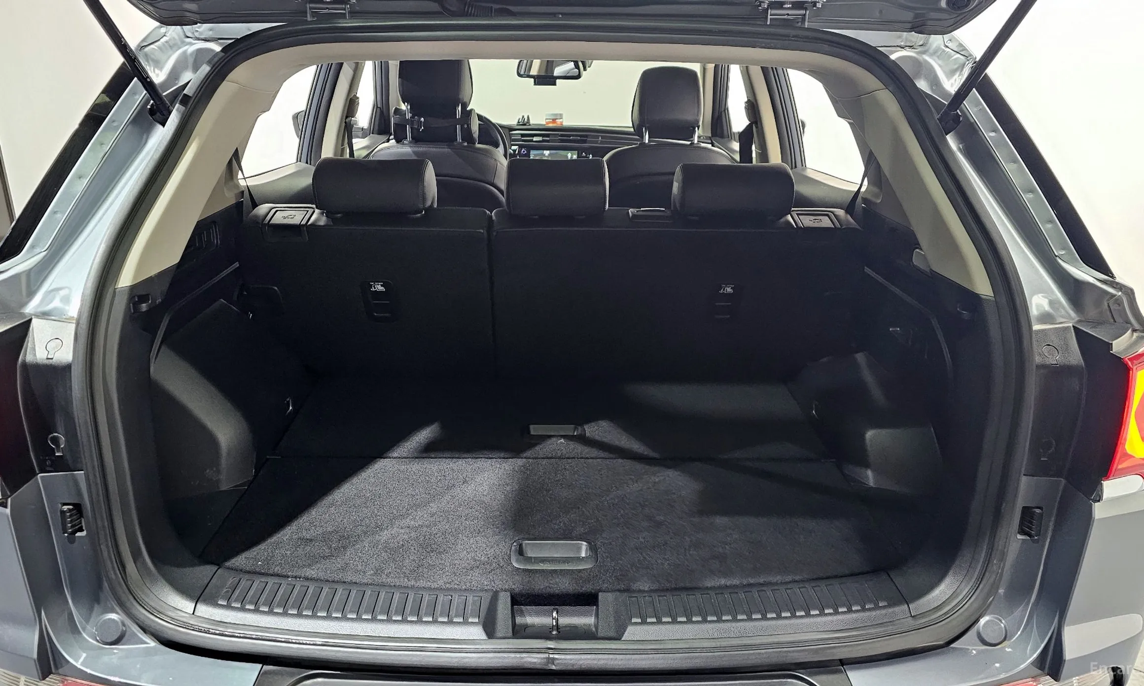 KG Mobility (SsangYong) Beautiful Korando превью 20