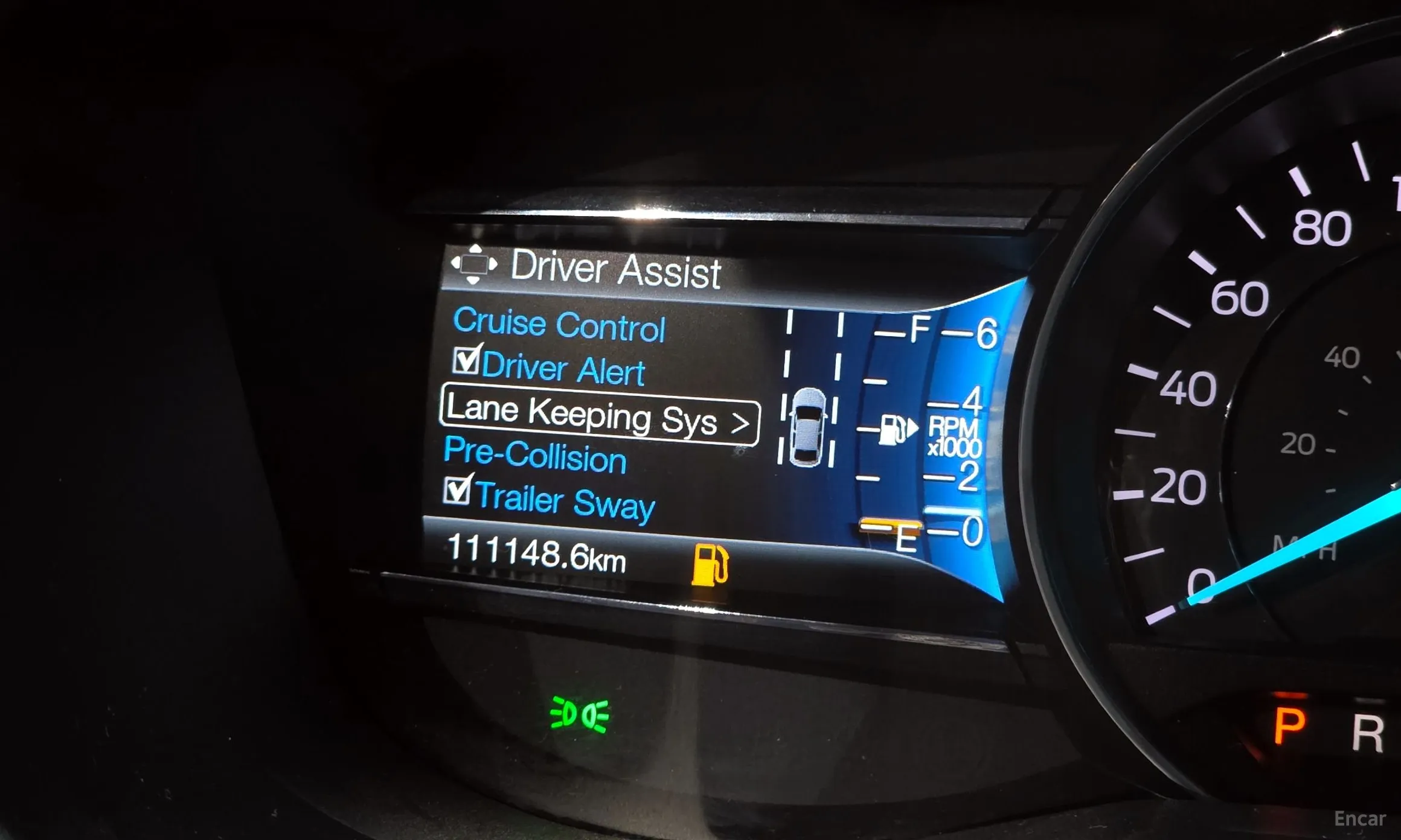 Ford Explorer превью 16