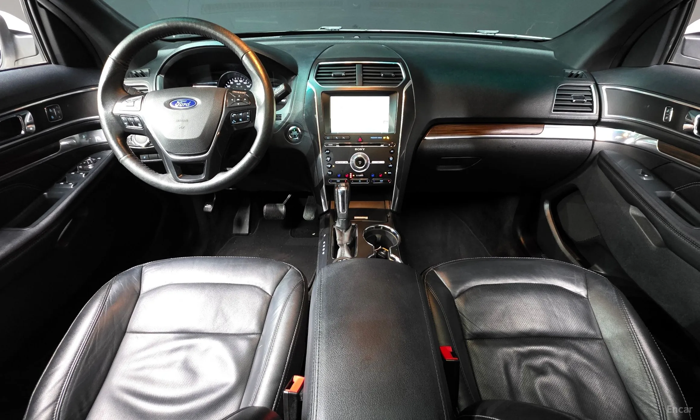 Ford Explorer превью 7