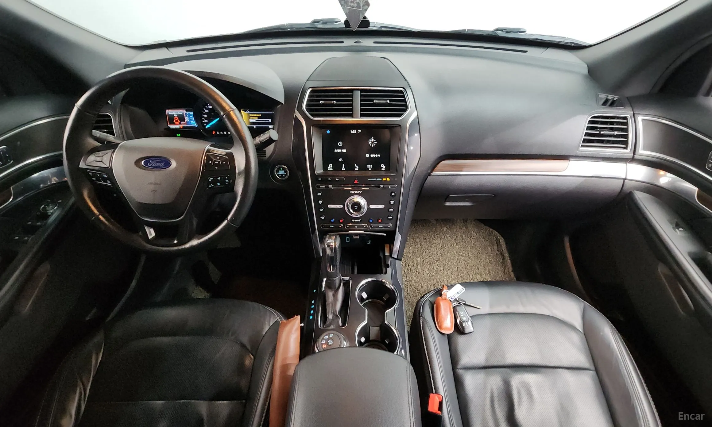 Ford Explorer превью 7