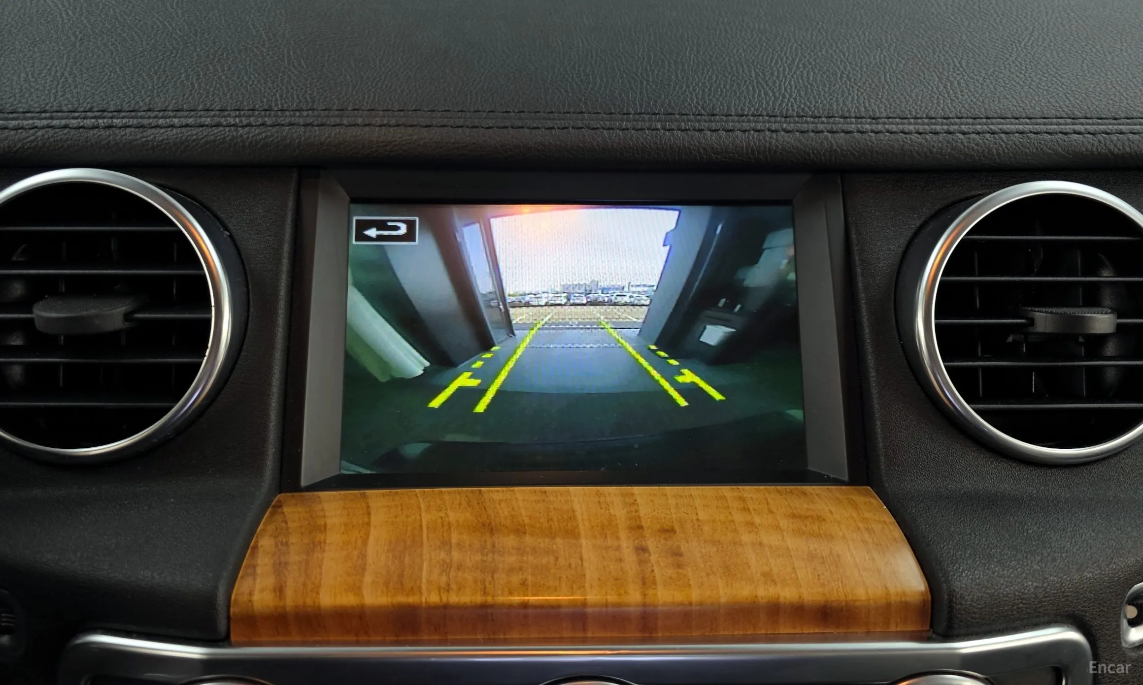 Land Rover Discovery 4 превью 15