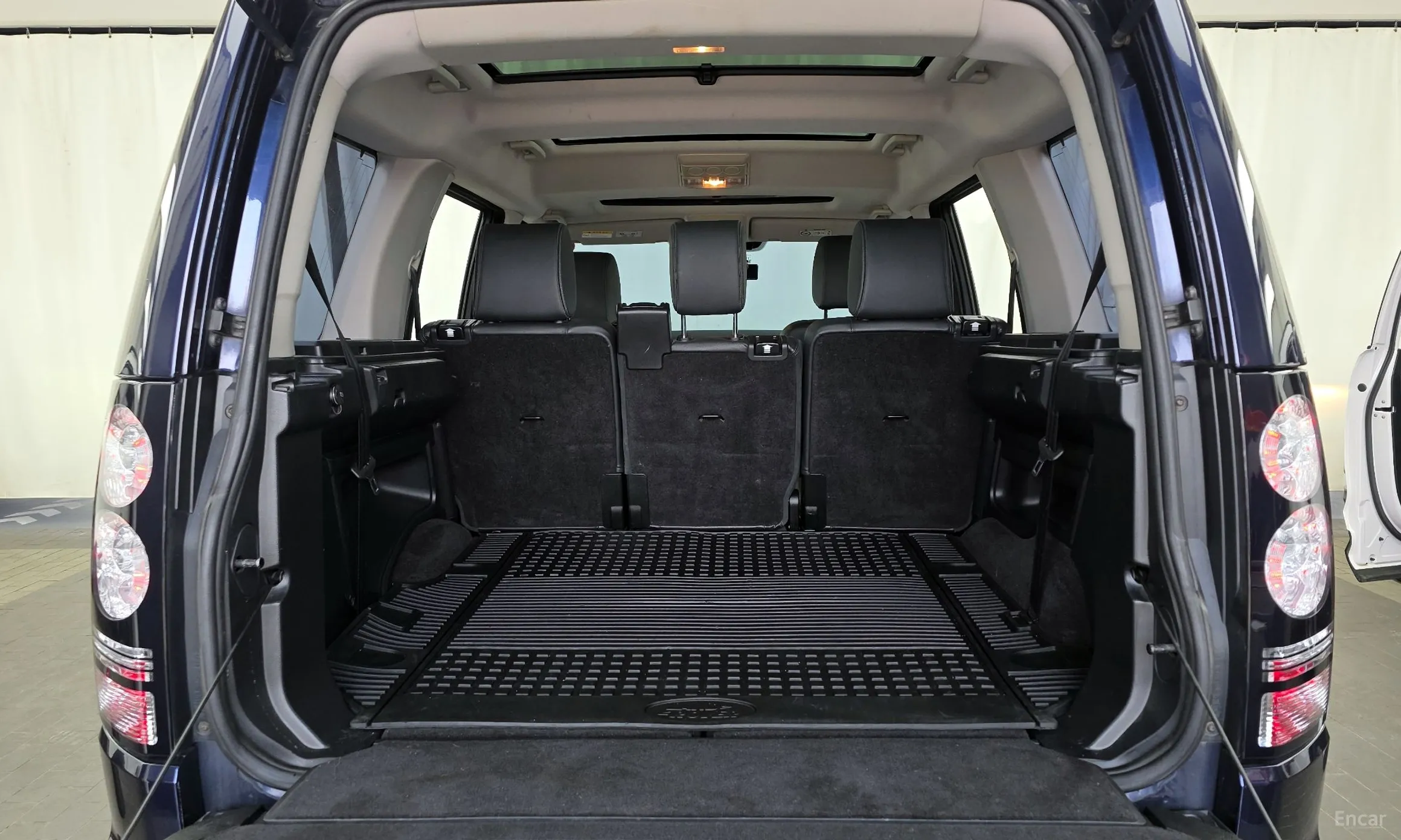 Land Rover Discovery 4 превью 20