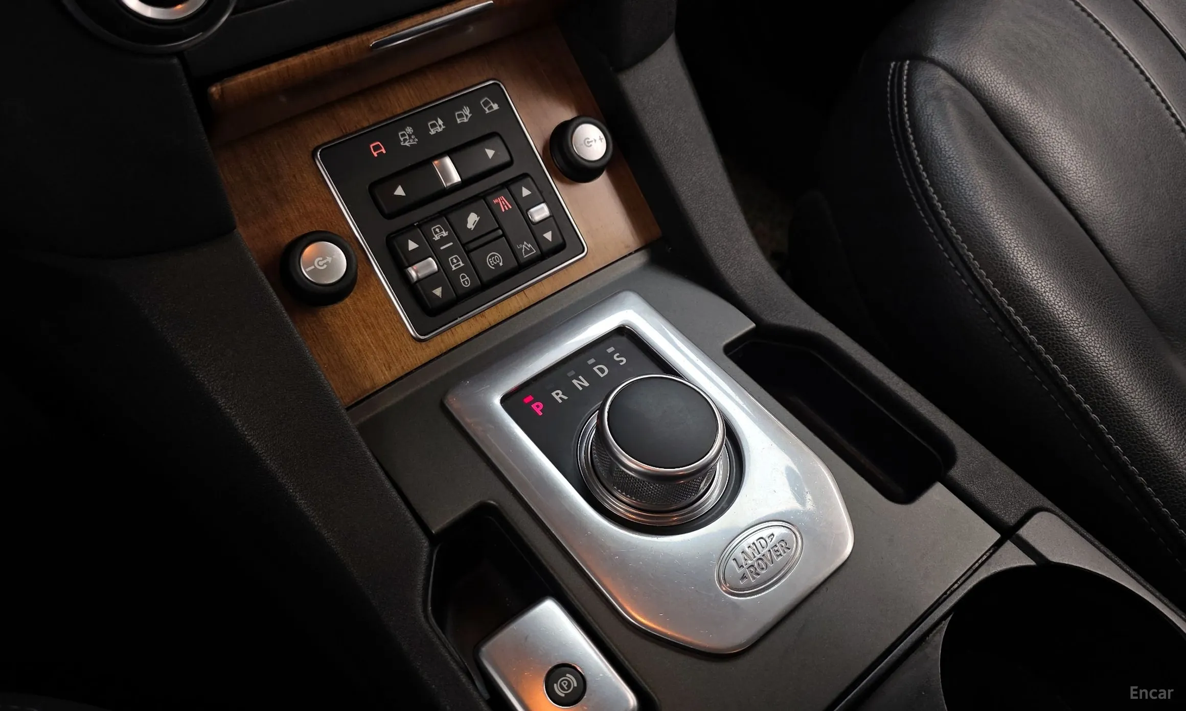 Land Rover Discovery 4 превью 9