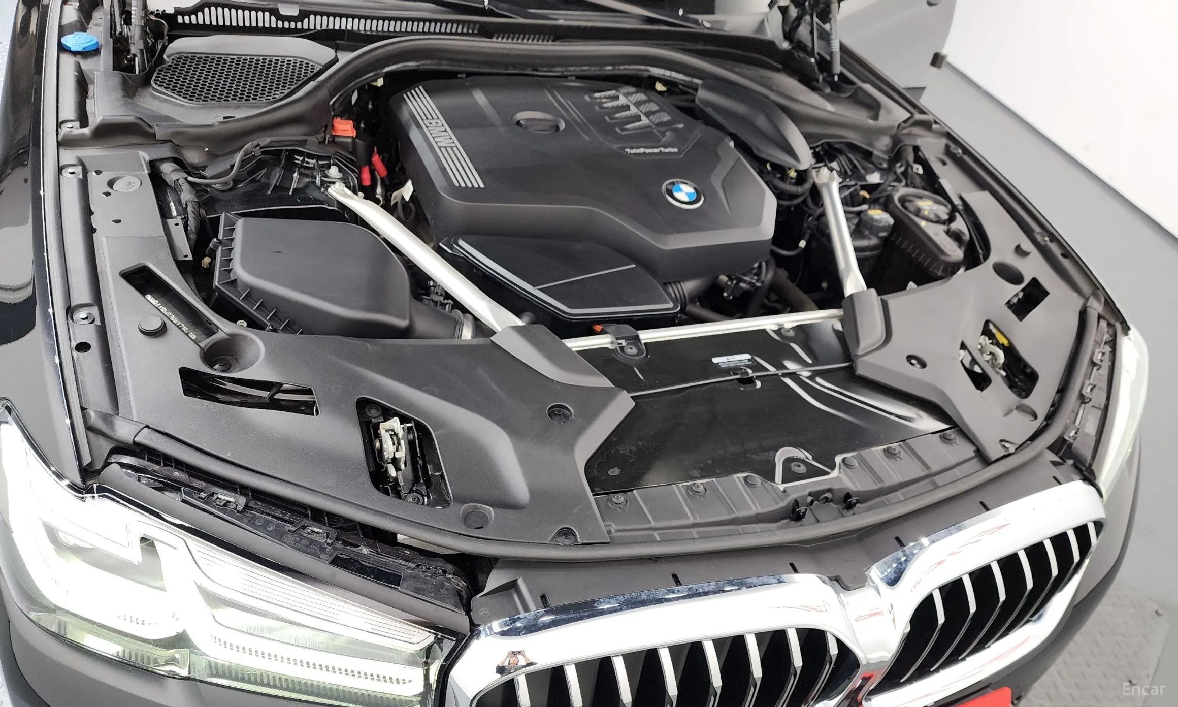 BMW 5 Series (G30) превью 6