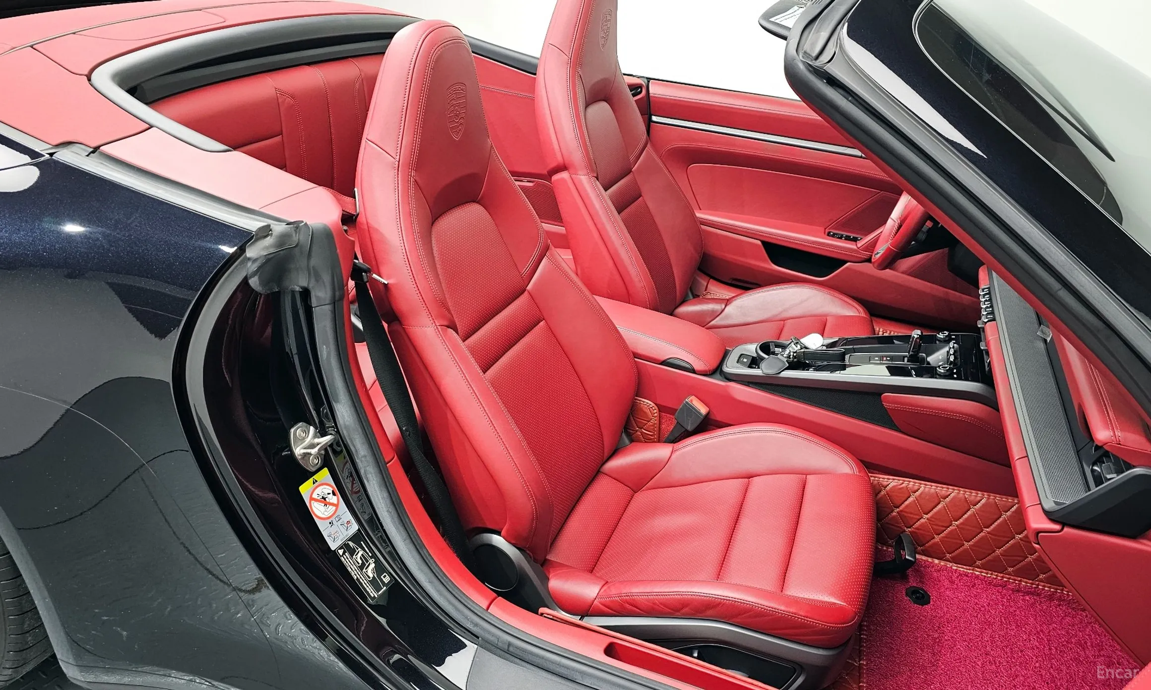 Porsche 911 (992) превью 10