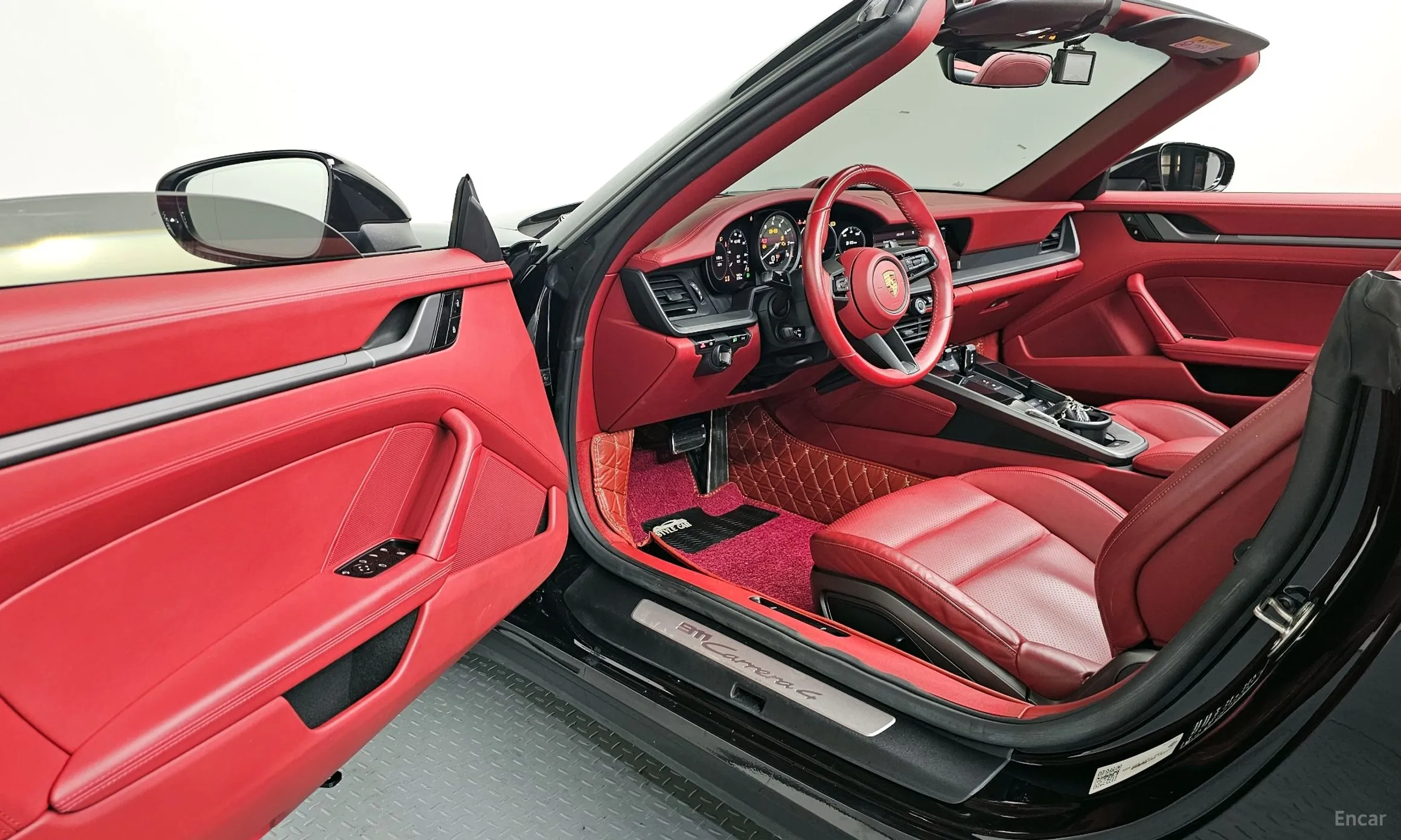 Porsche 911 (992) превью 11