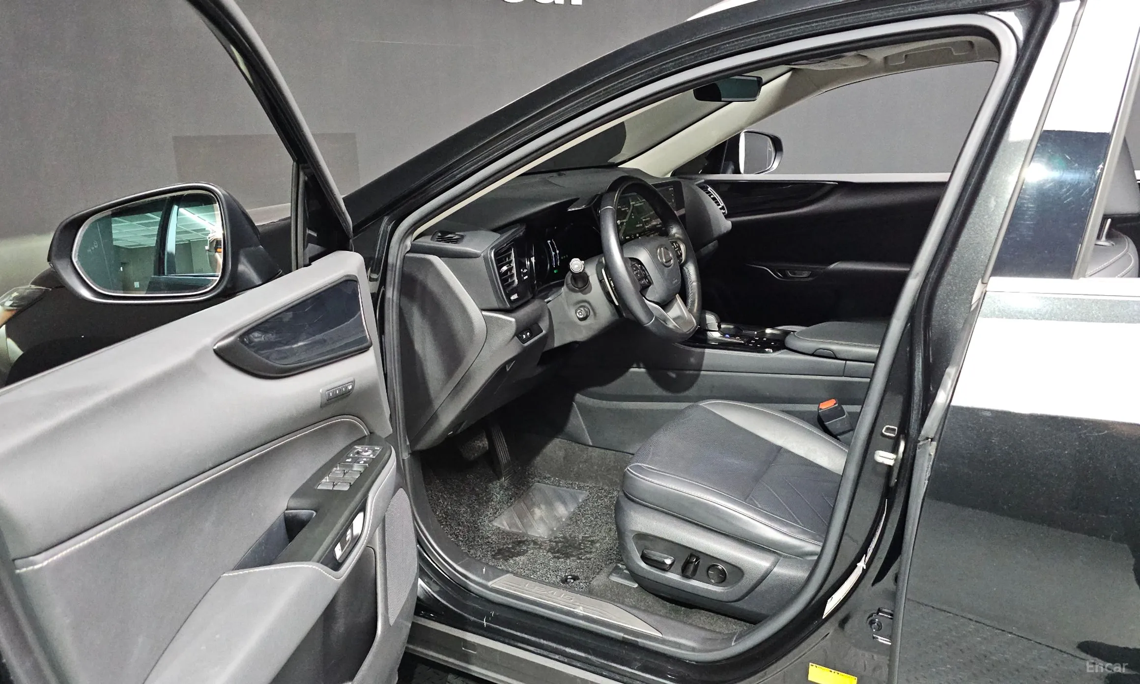 Lexus NX450h + 2nd Gen превью 10