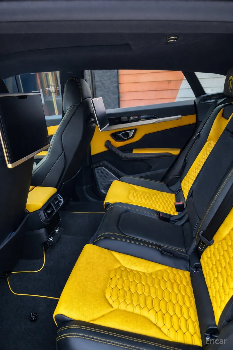 Lamborghini Urus превью 4