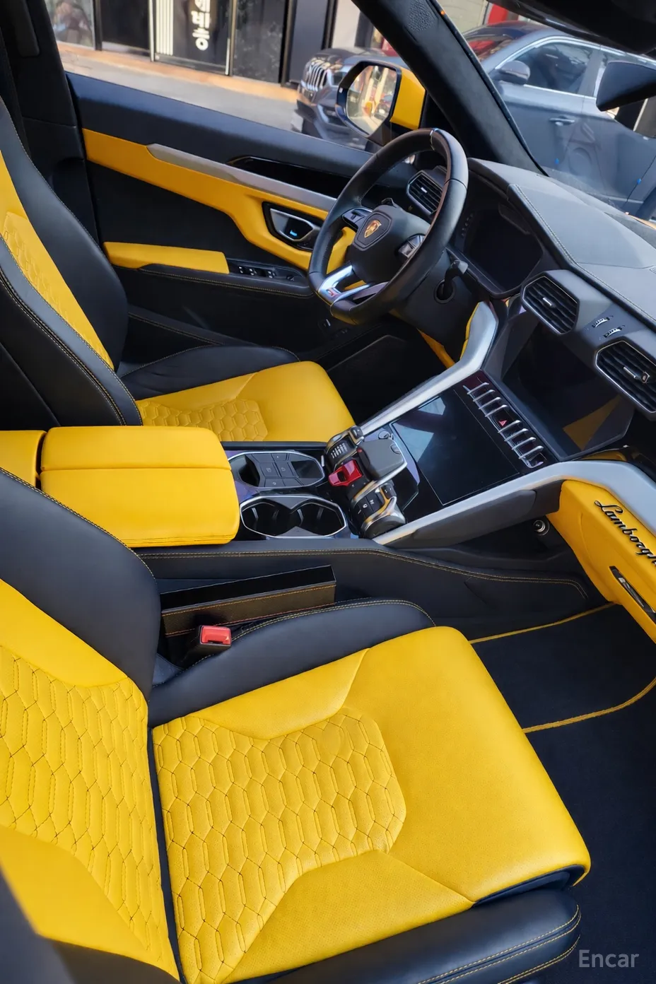 Lamborghini Urus превью 7