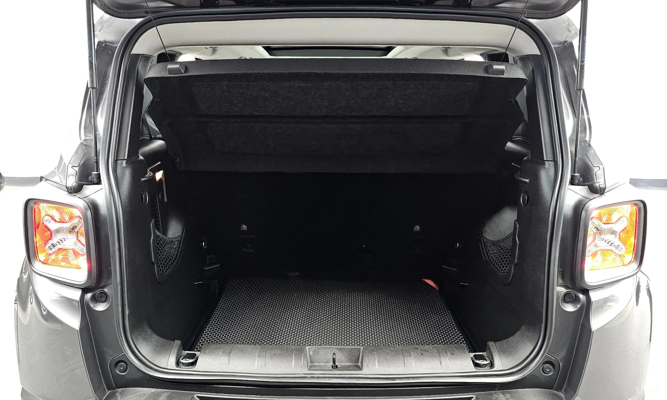 Jeep Renegade превью 20