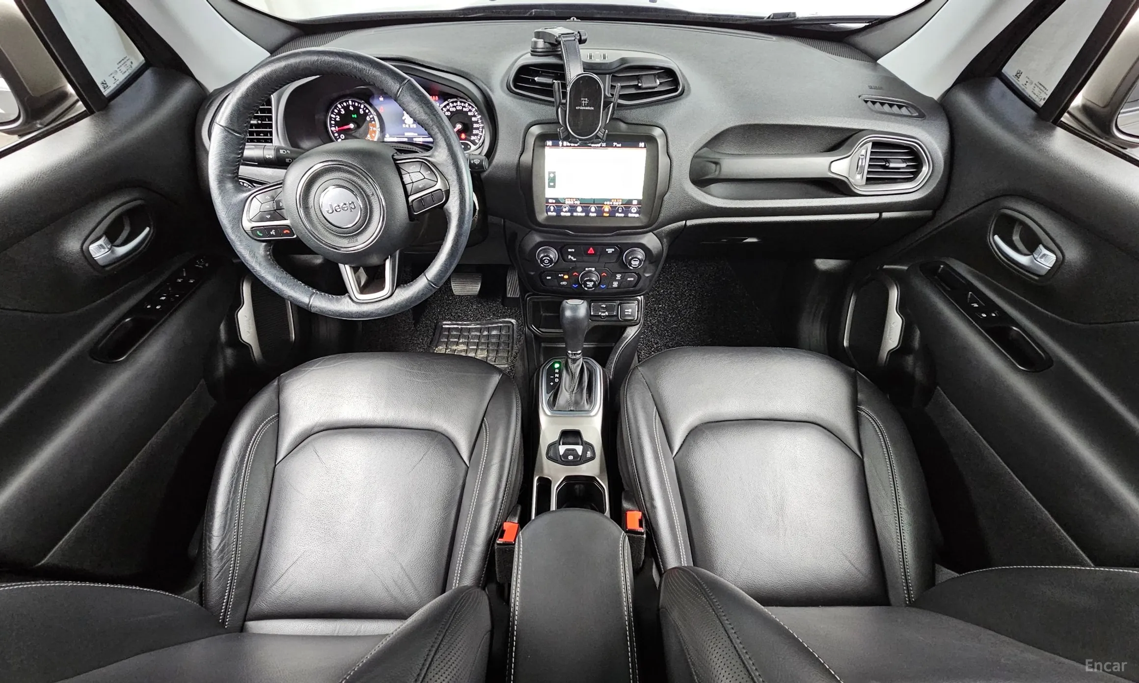 Jeep Renegade превью 7