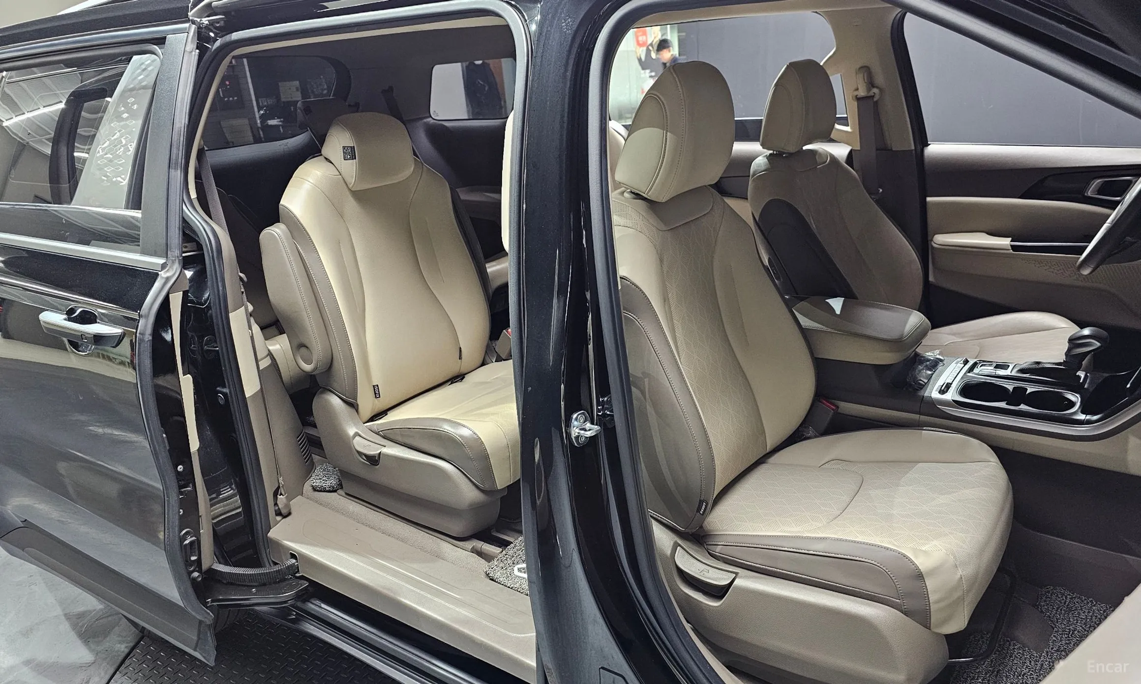 Kia Carnival Gen 4 превью 11