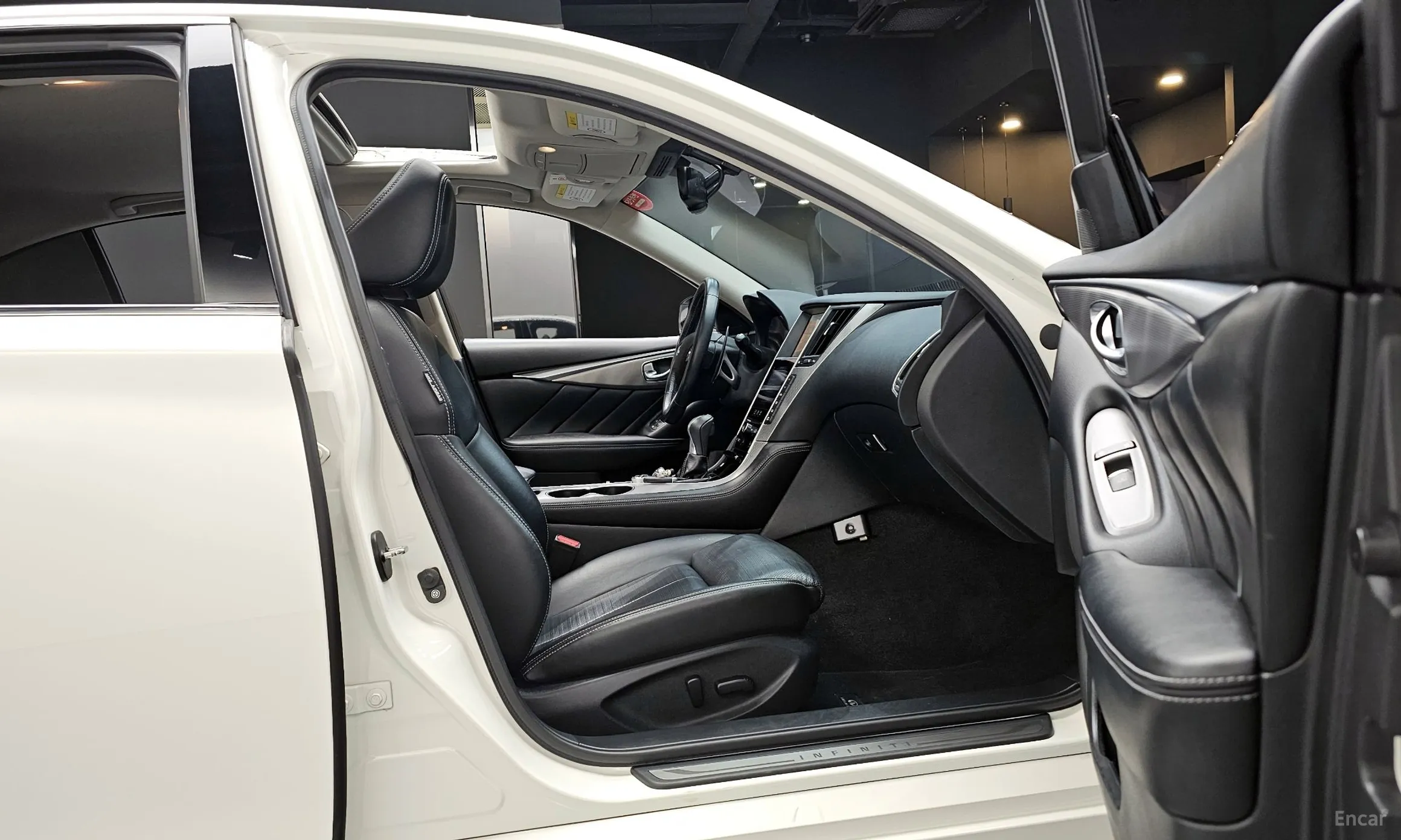 Infiniti Q50 превью 11