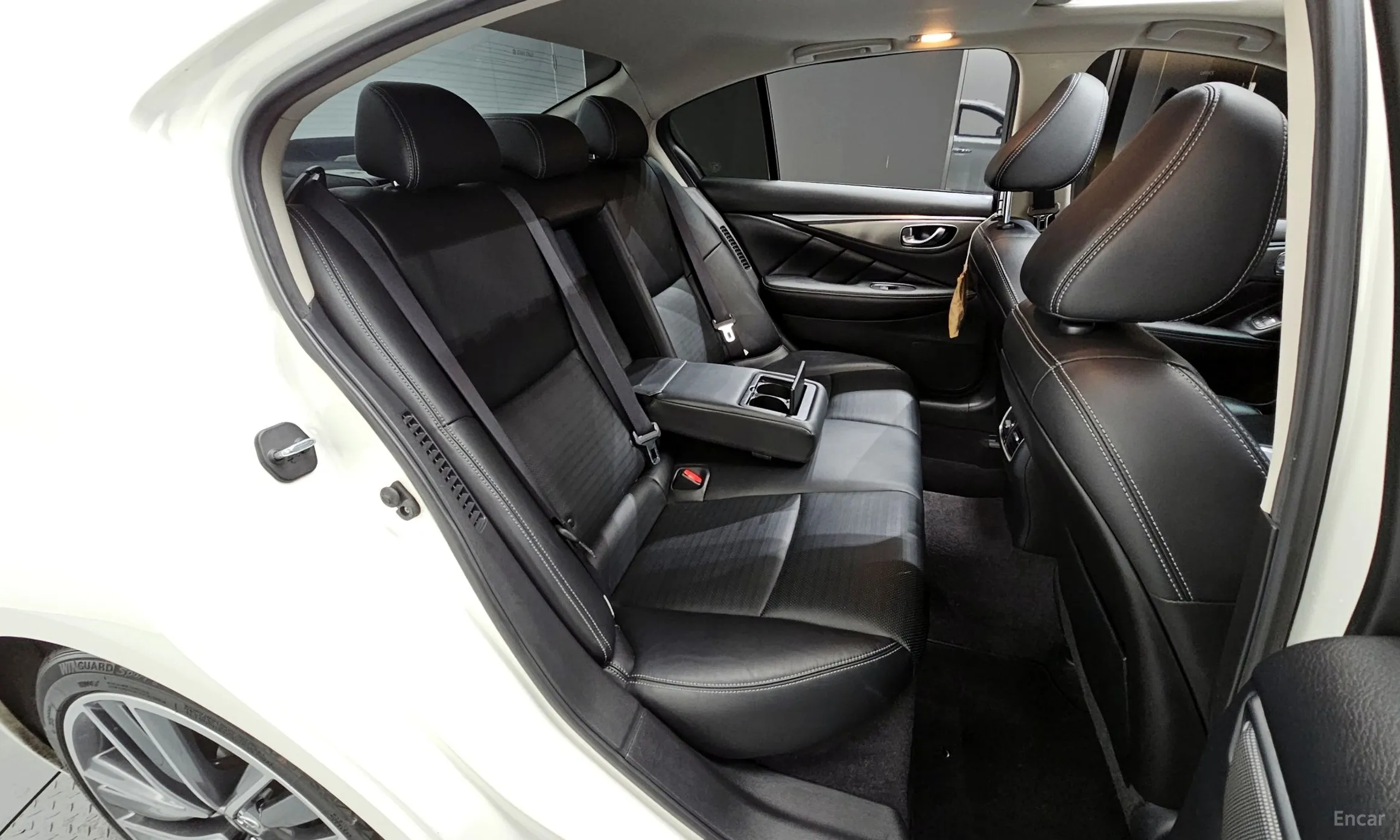 Infiniti Q50 превью 12