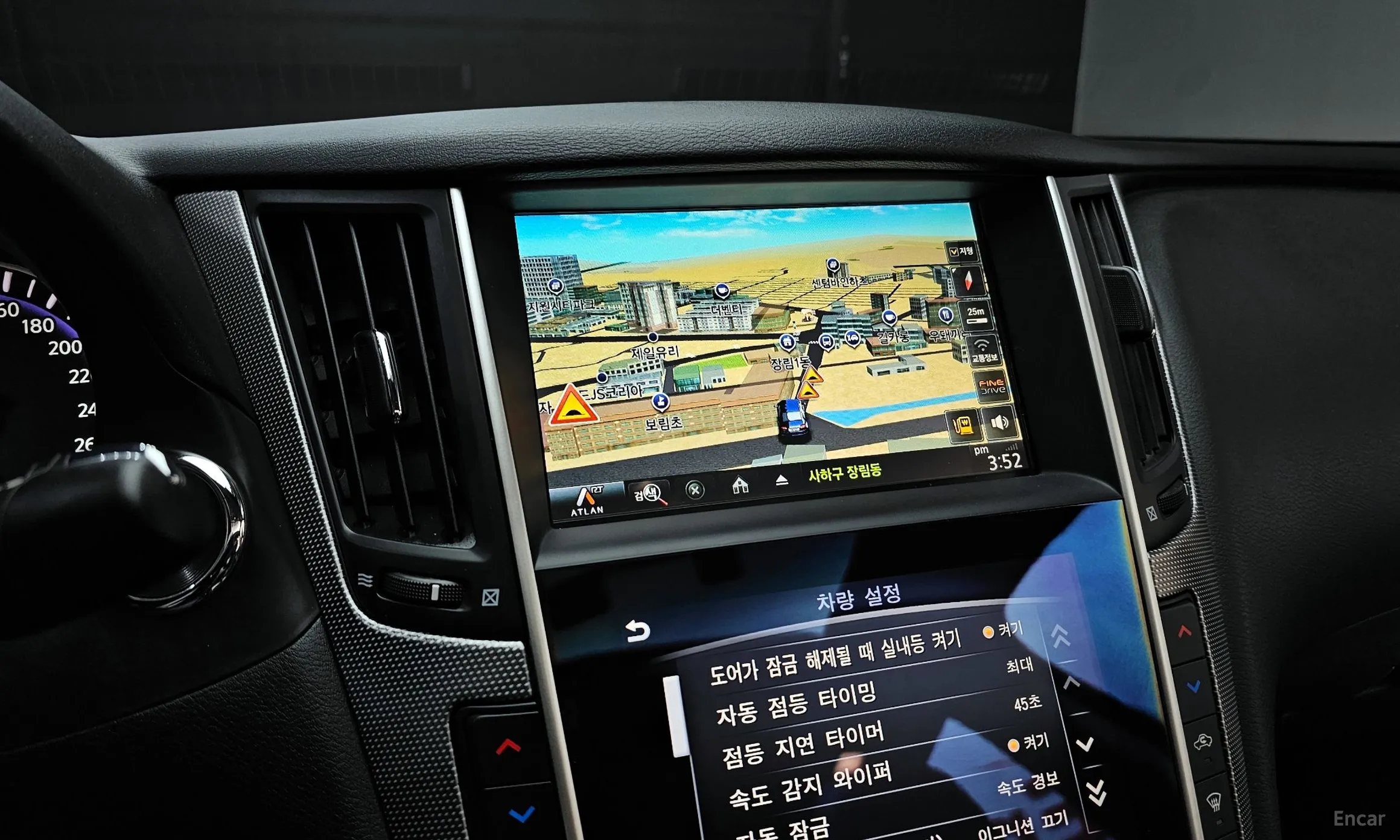 Infiniti Q50 превью 14