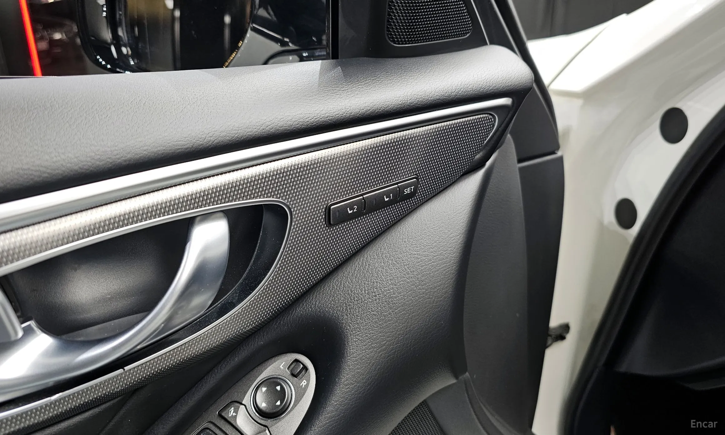 Infiniti Q50 превью 19