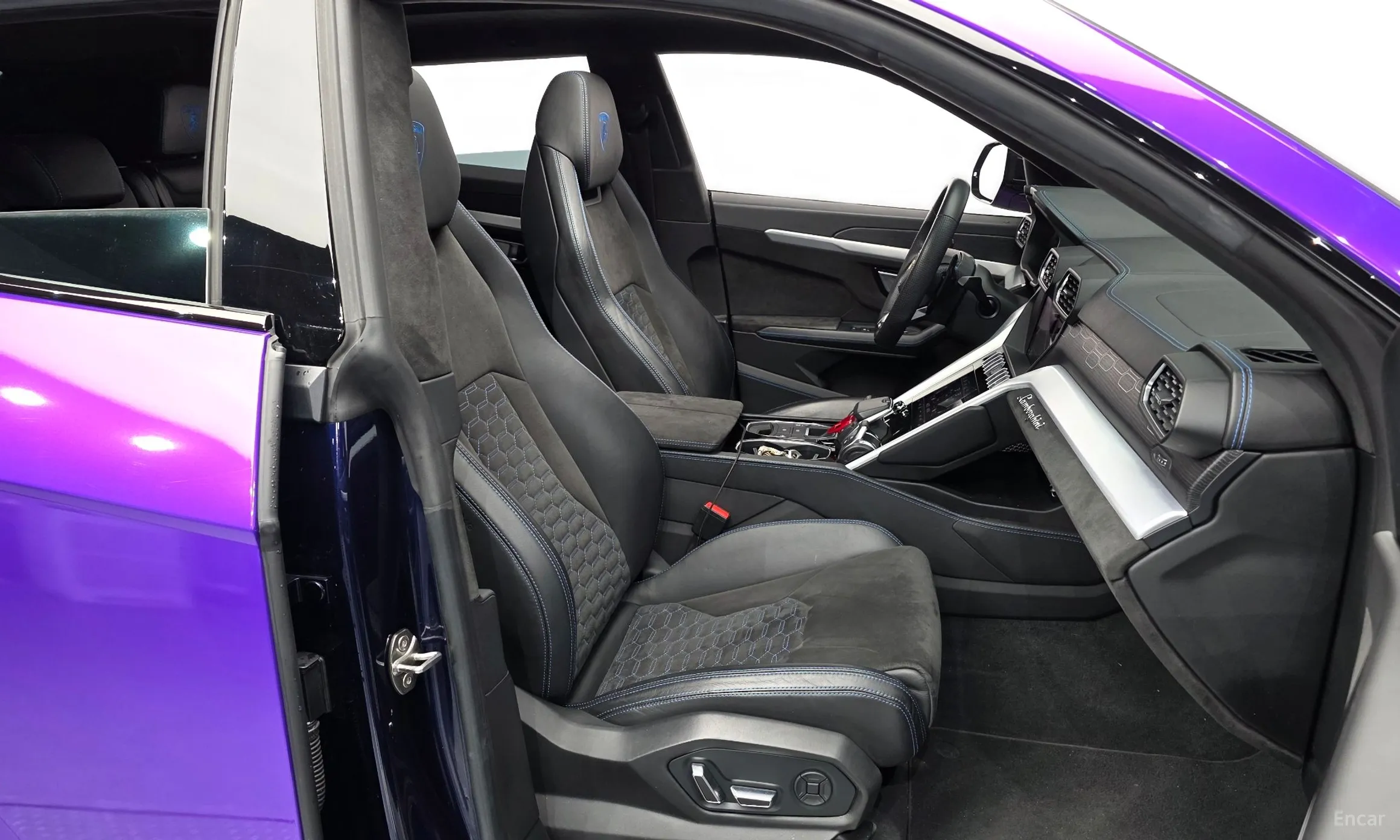 Lamborghini Urus превью 10