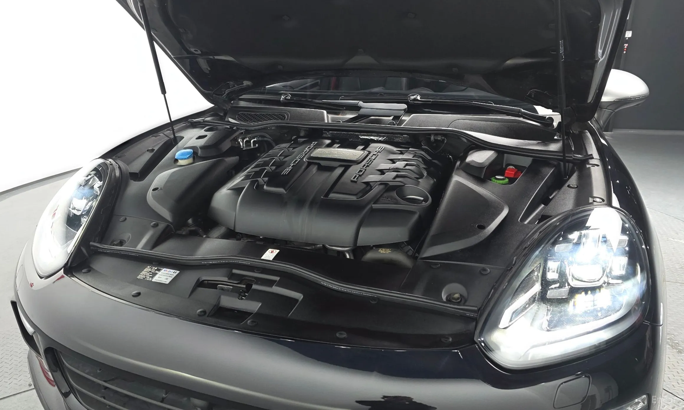Porsche New Cayenne превью 6