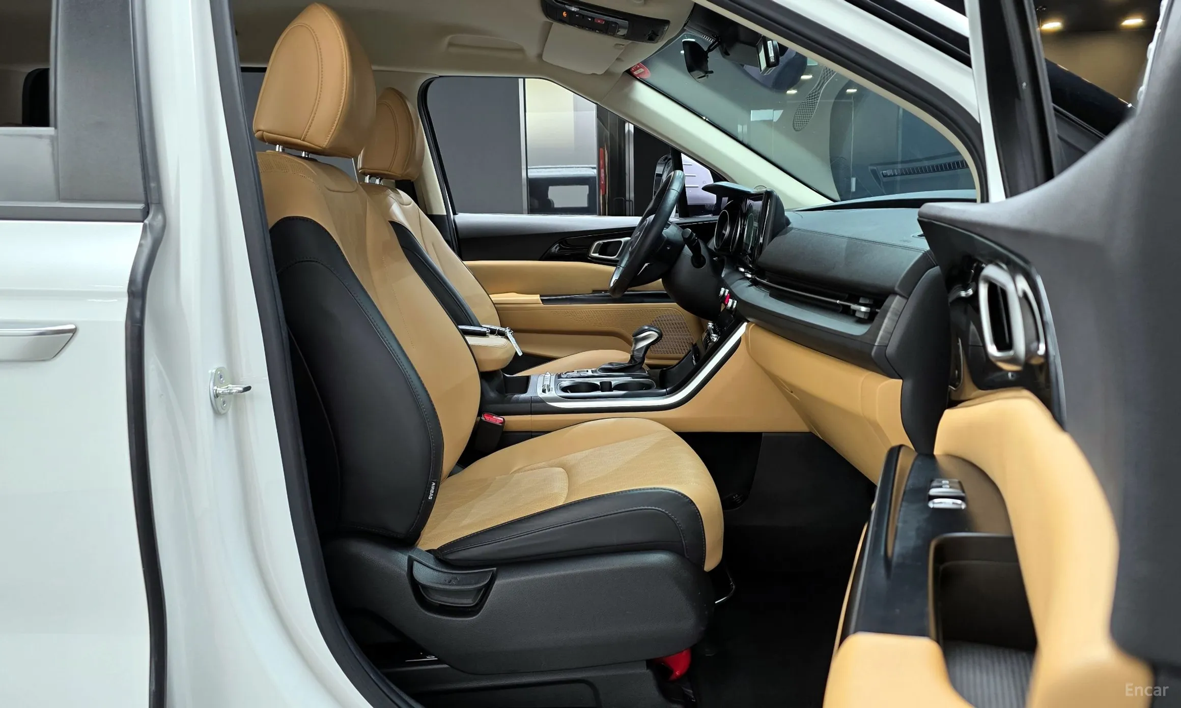 Kia Carnival Gen 4 превью 10