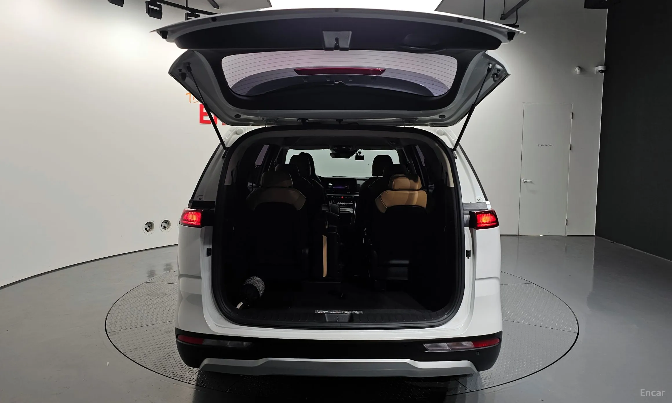 Kia Carnival Gen 4 превью 20