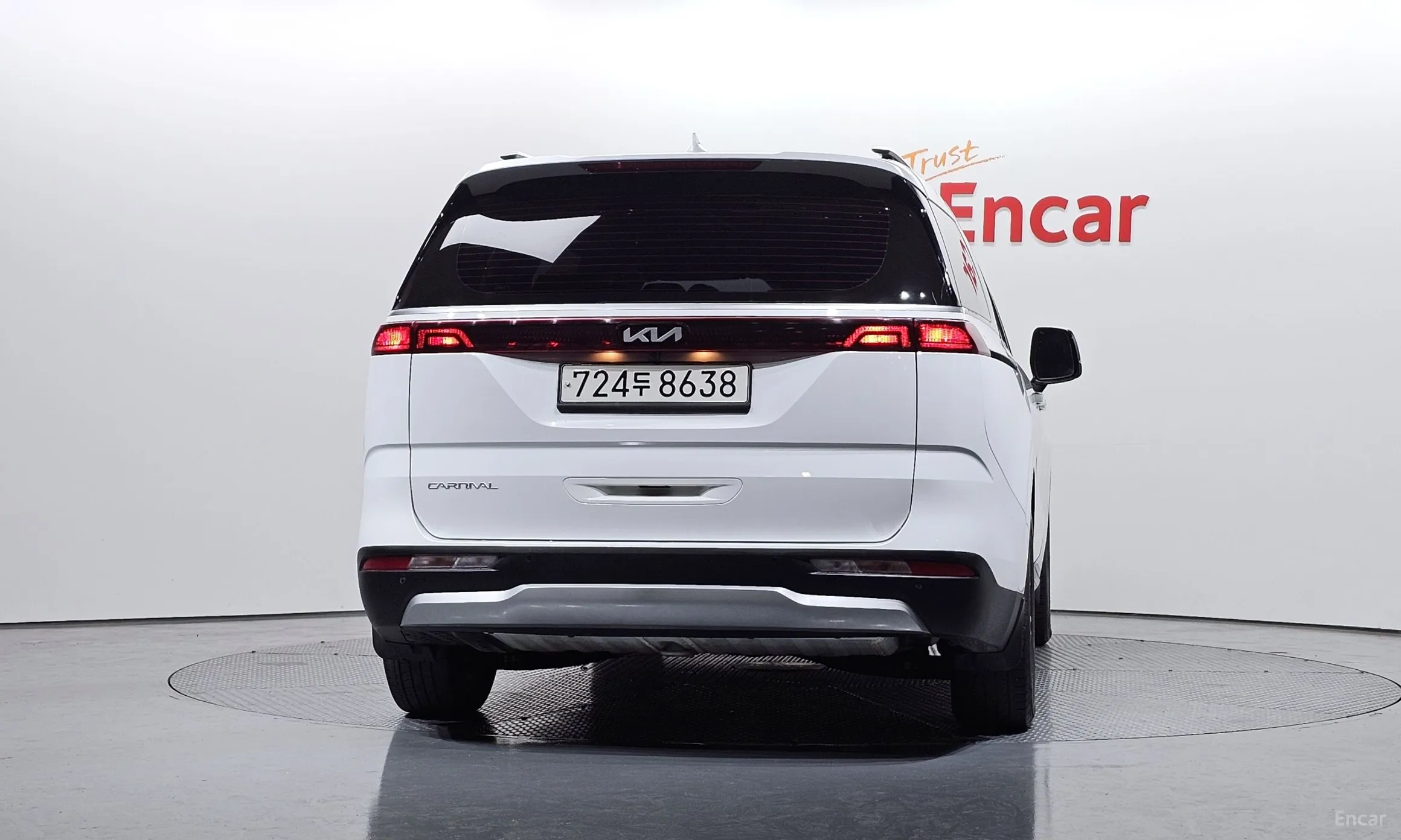Kia Carnival Gen 4 превью 4