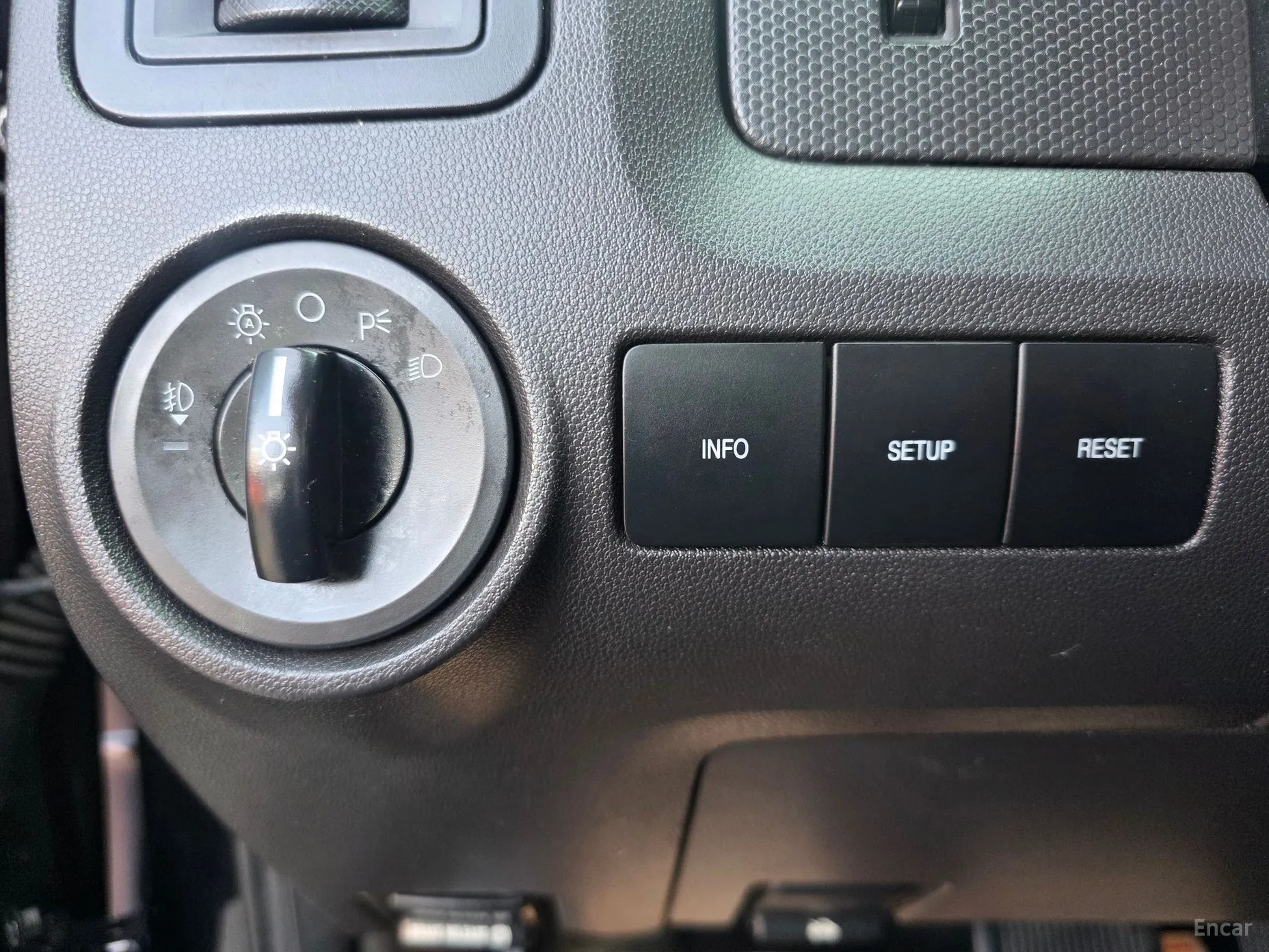 Ford Escape превью 12