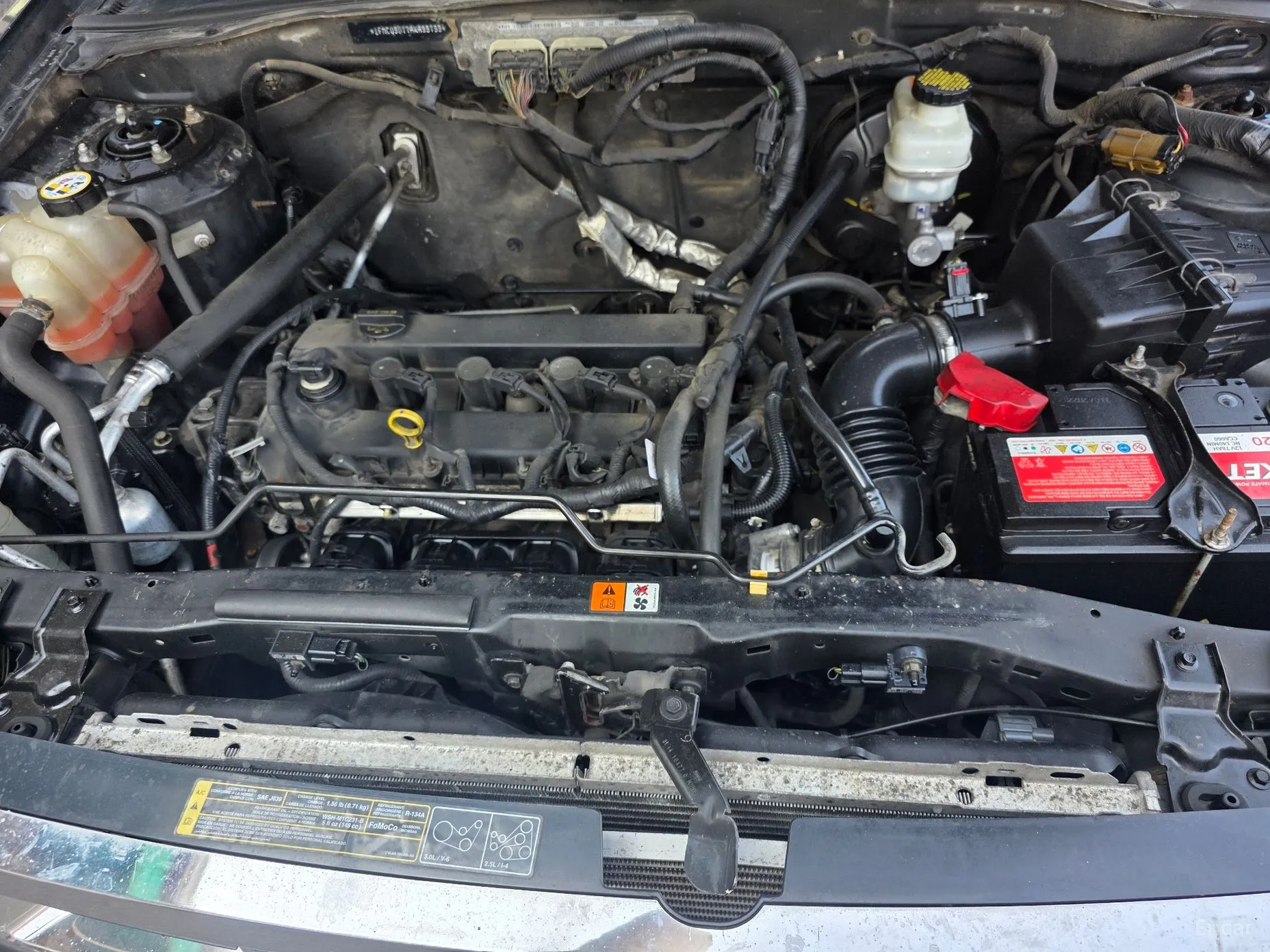 Ford Escape превью 18