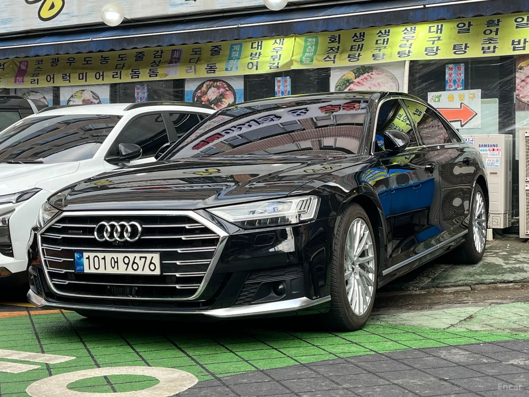Audi A8 (D5)