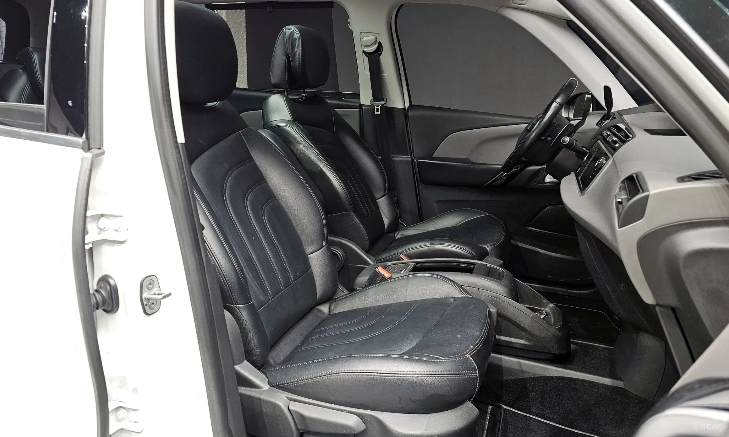 Citroën/DS Grand C4 Picasso превью 10