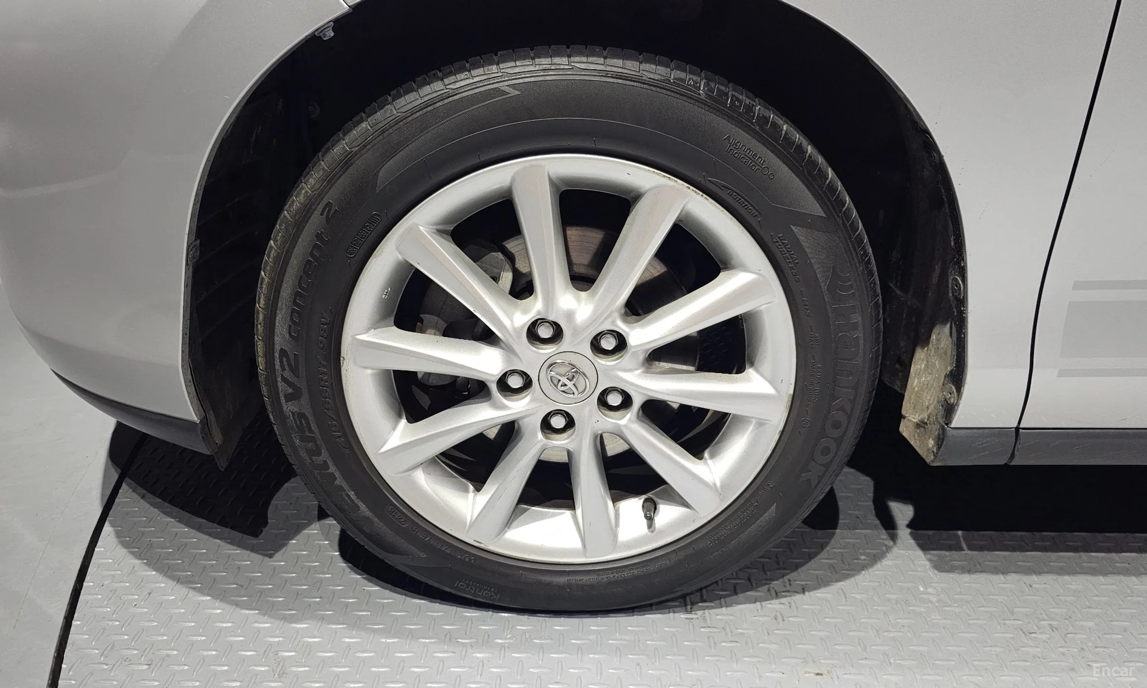 Toyota Estima превью 5