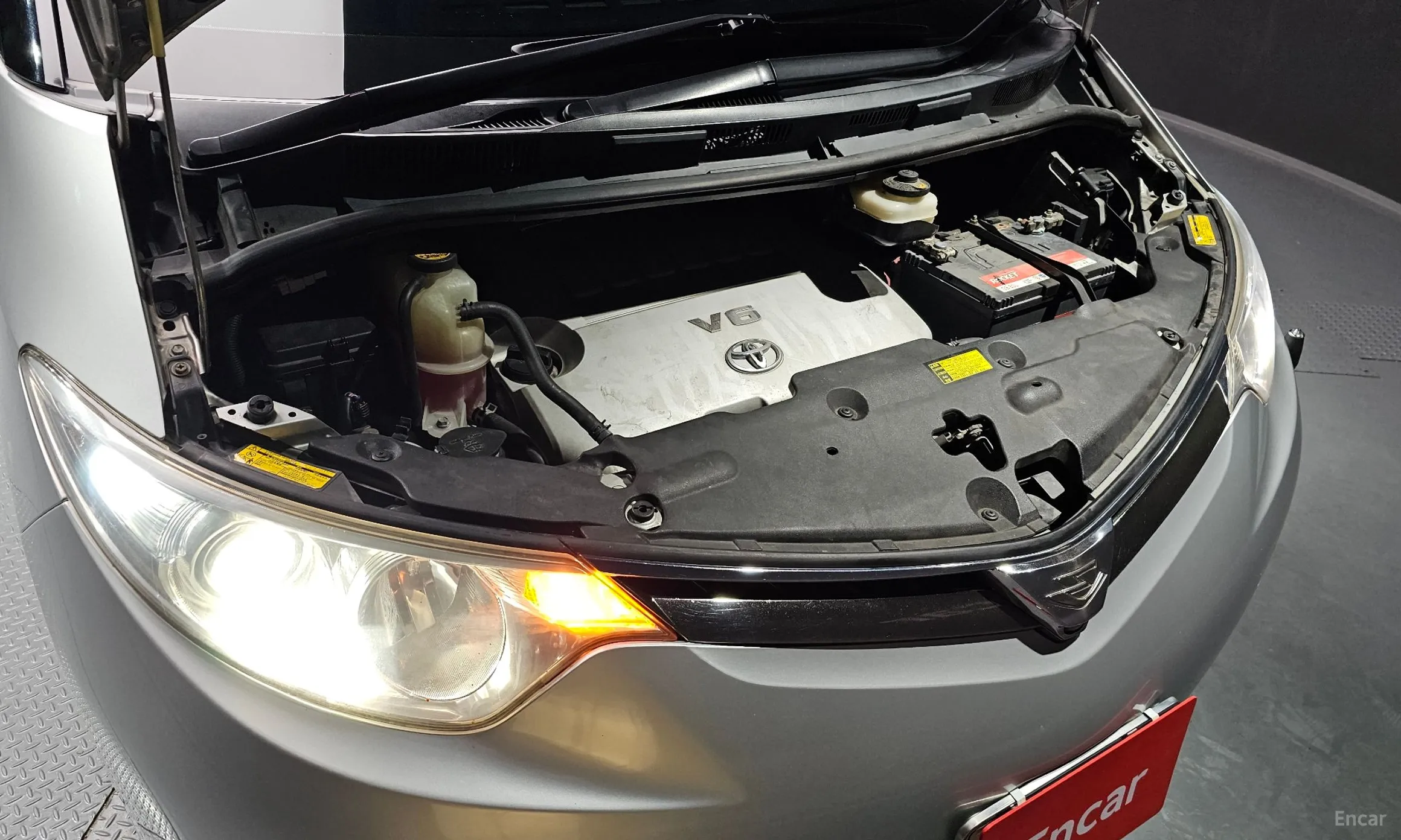 Toyota Estima превью 6