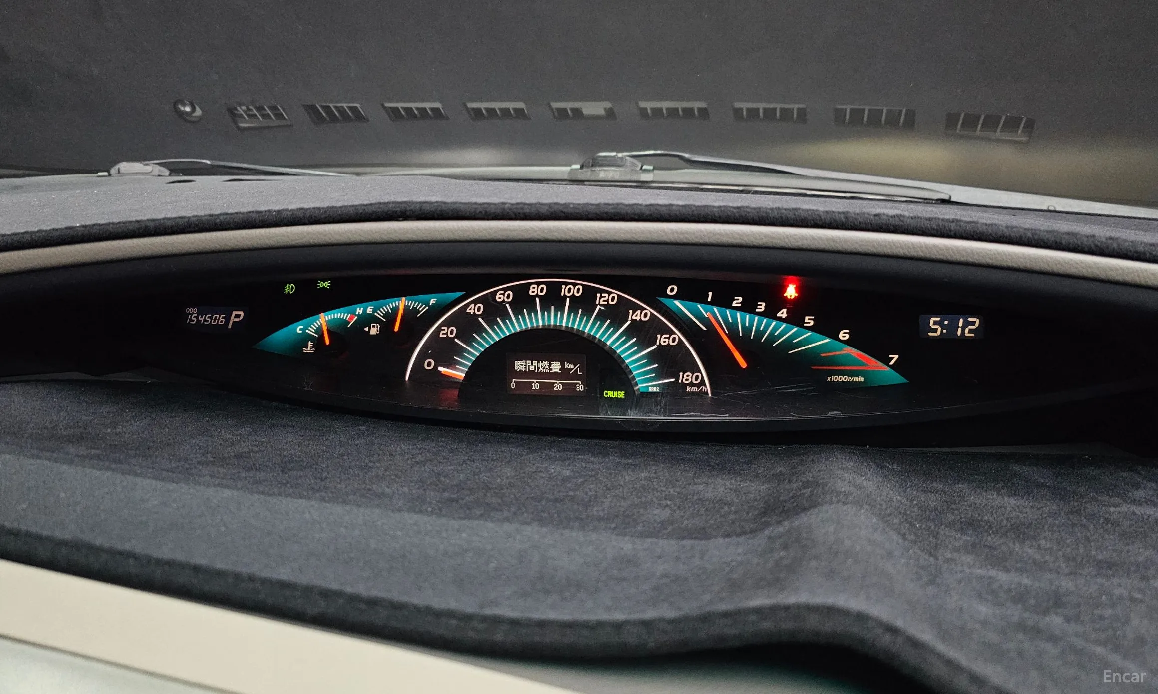 Toyota Estima превью 8