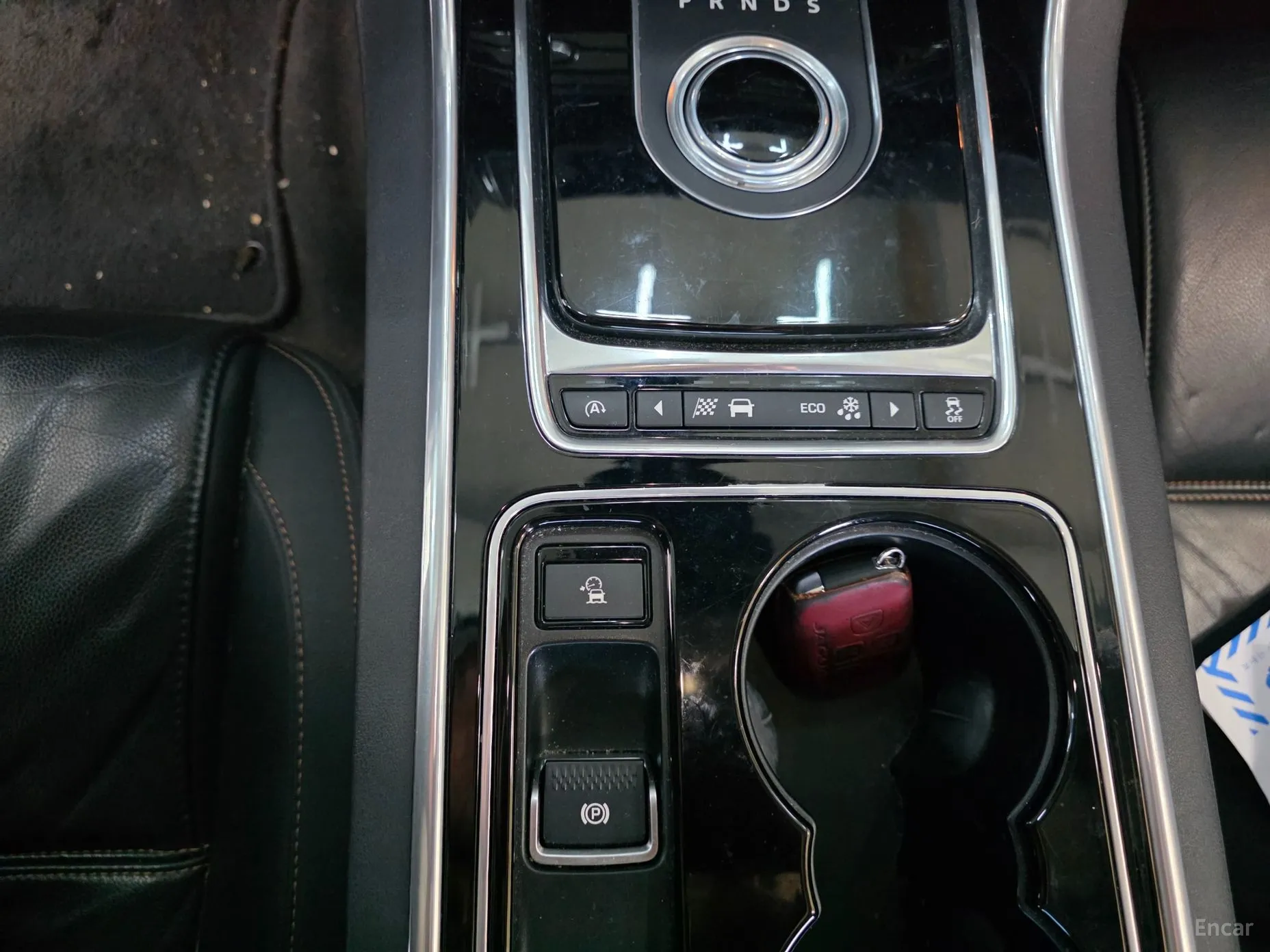 Jaguar XE превью 16