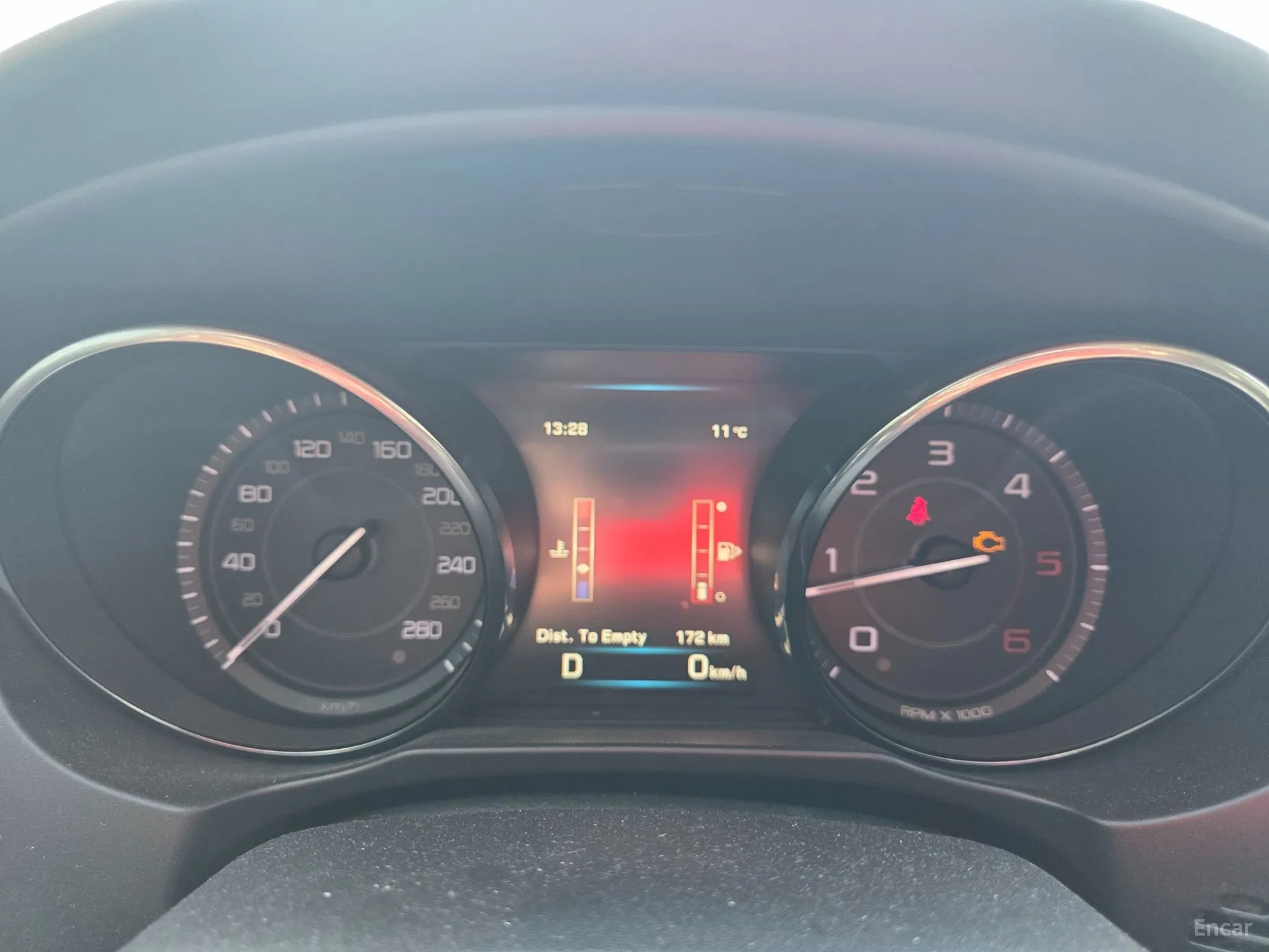 Jaguar XE превью 20