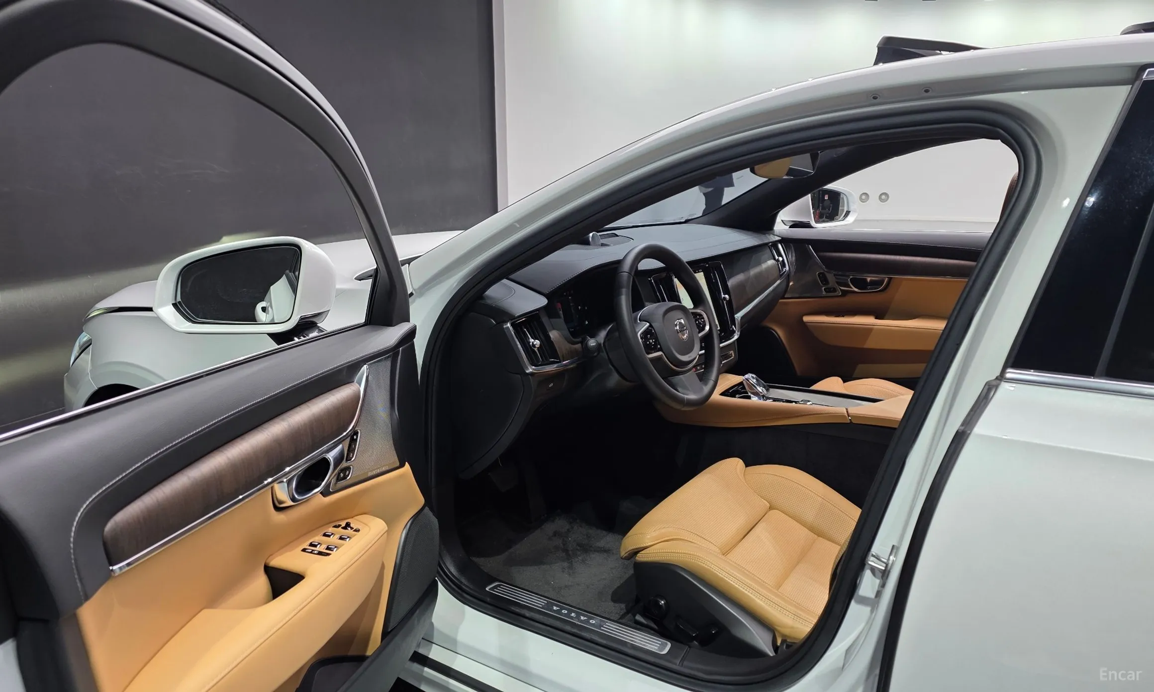 Volvo S90 превью 11