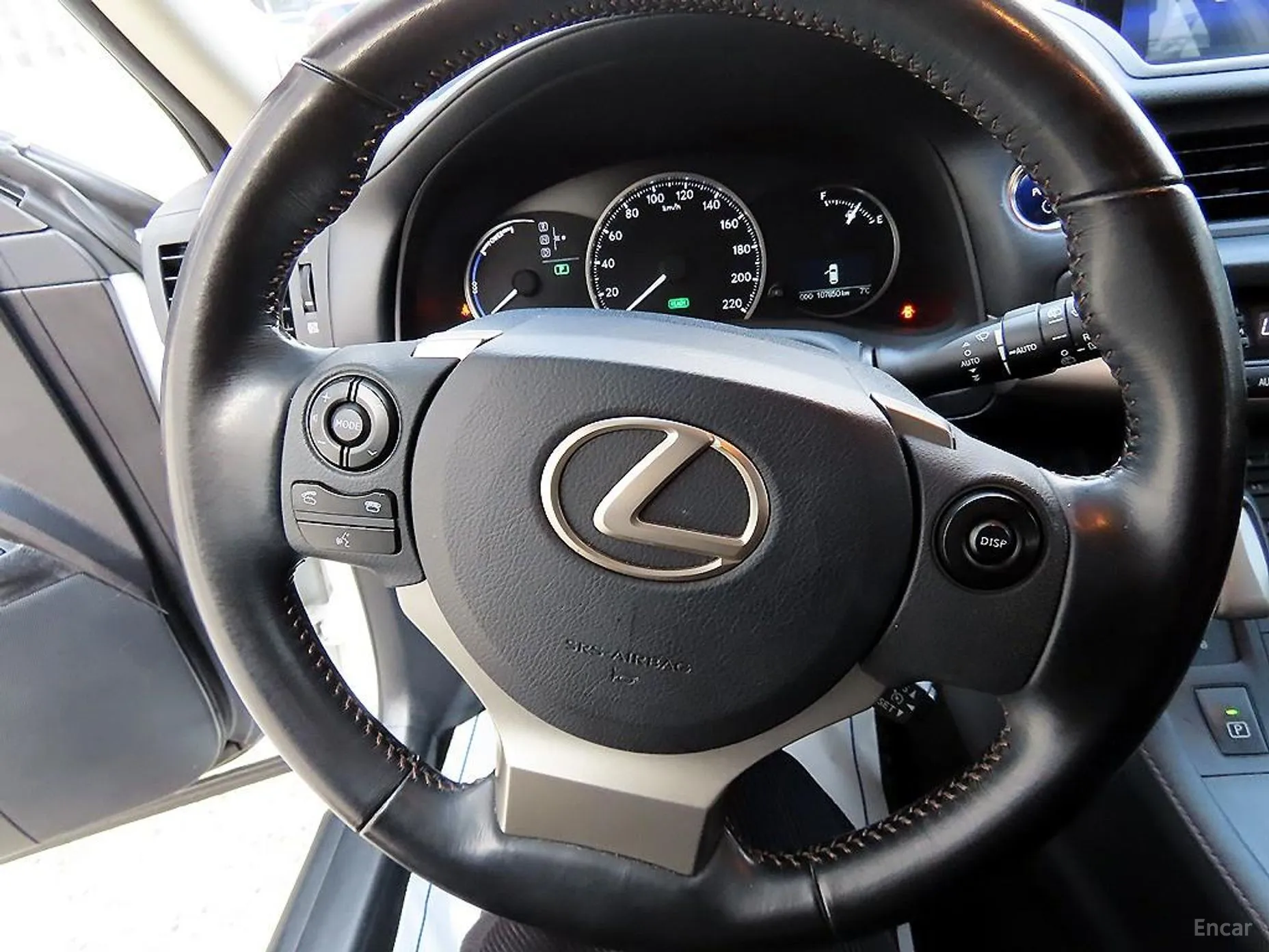 Lexus CT200h превью 8