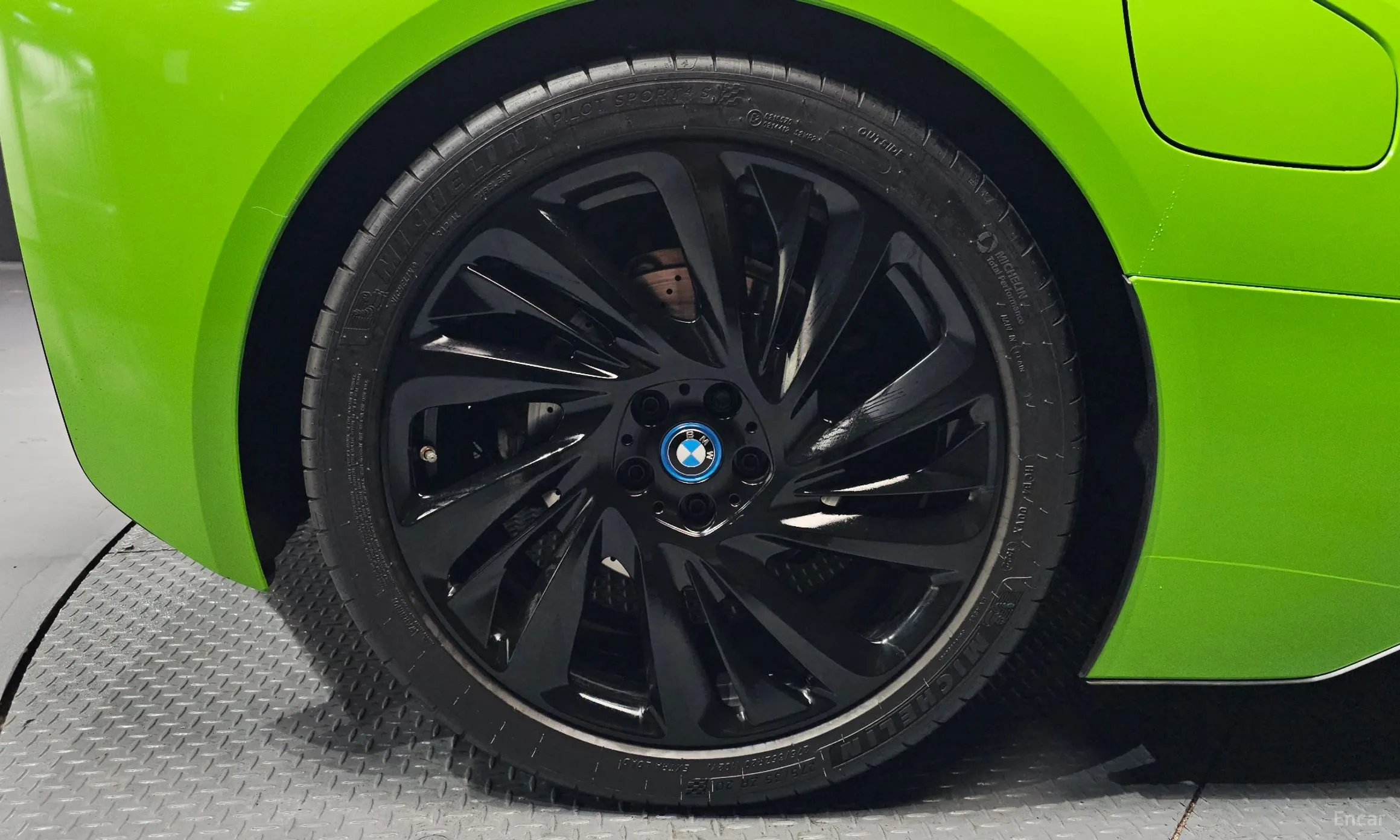 BMW i8 превью 5