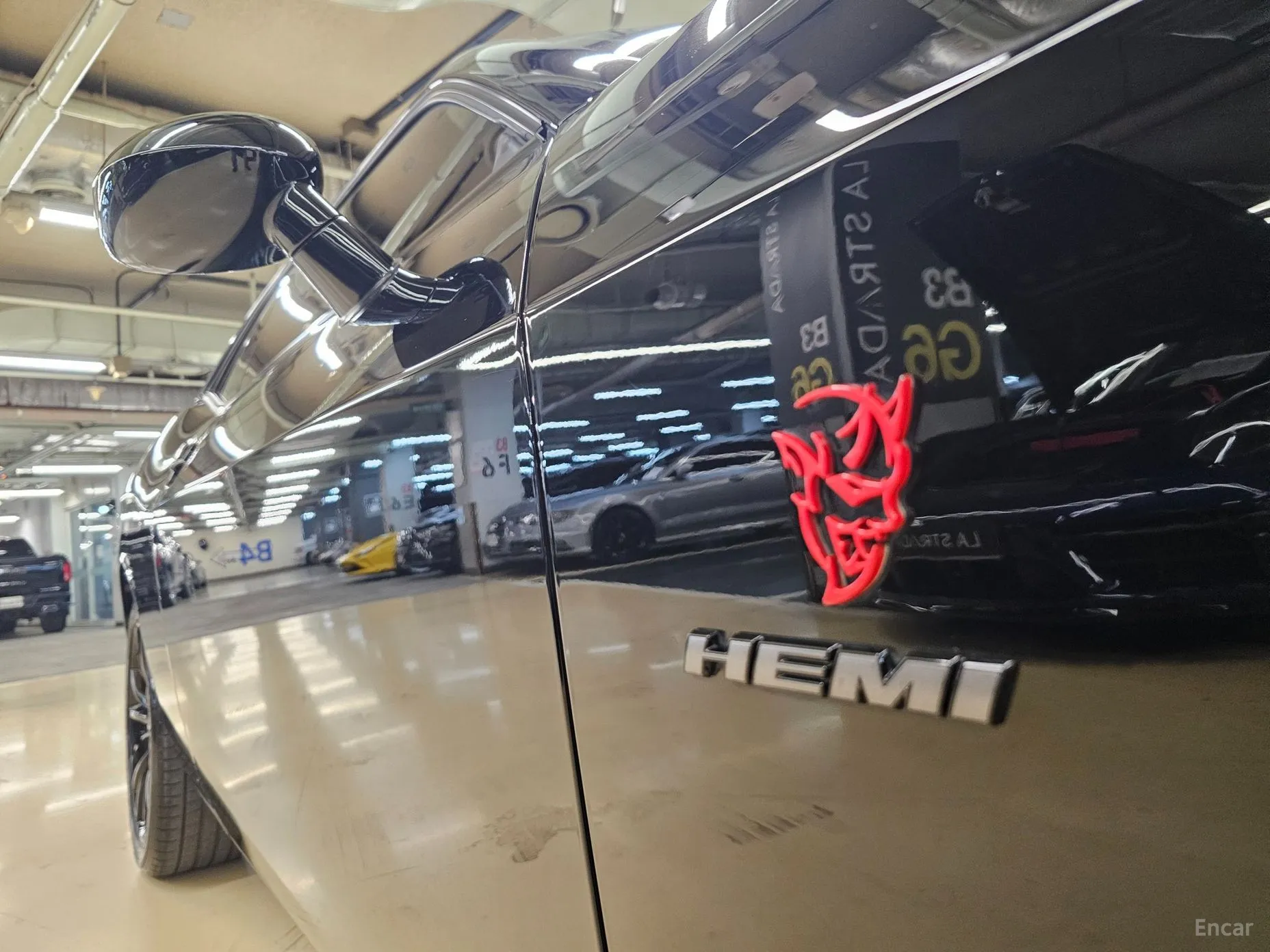 Dodge Challenger превью 12