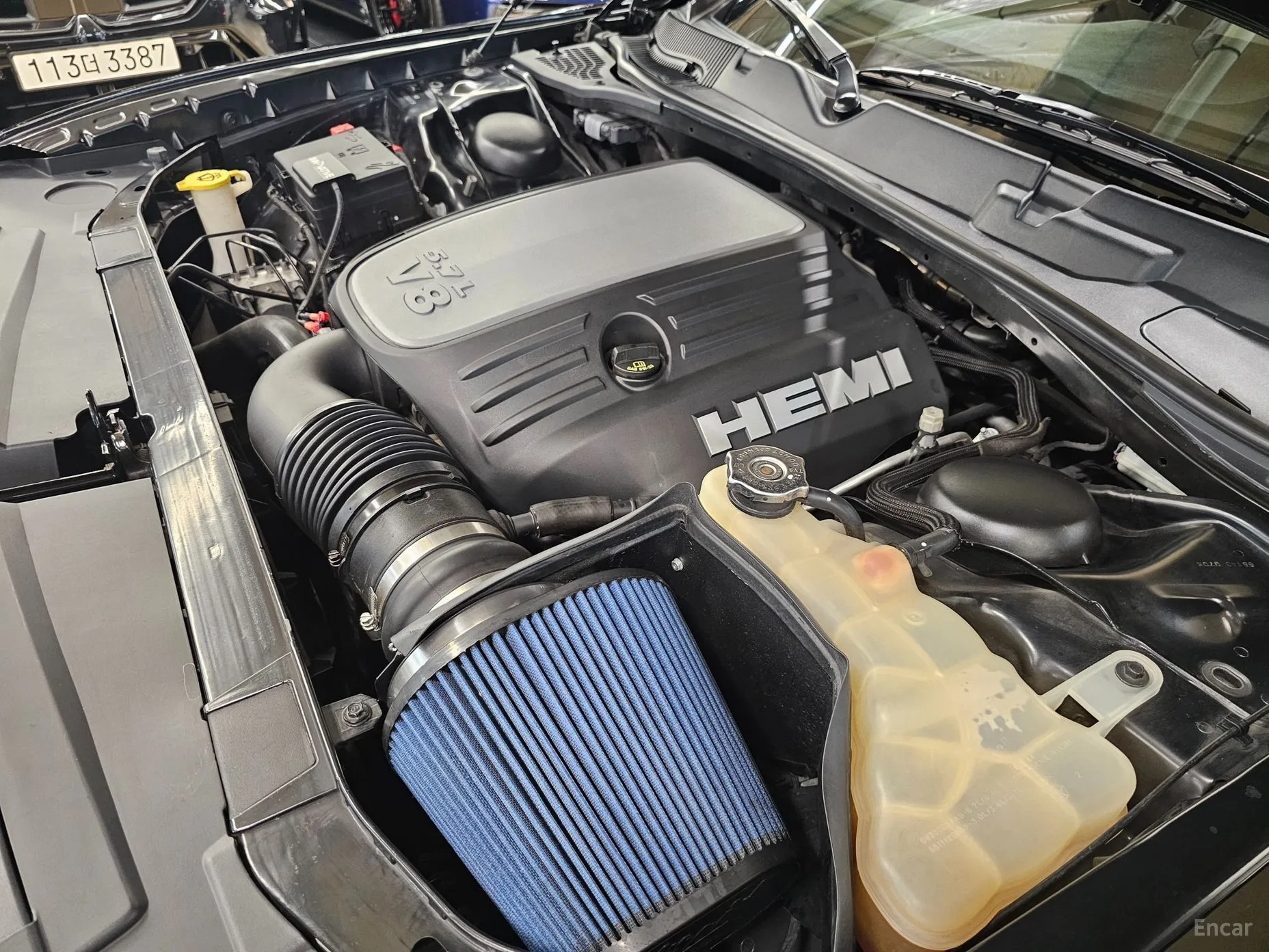 Dodge Challenger превью 17