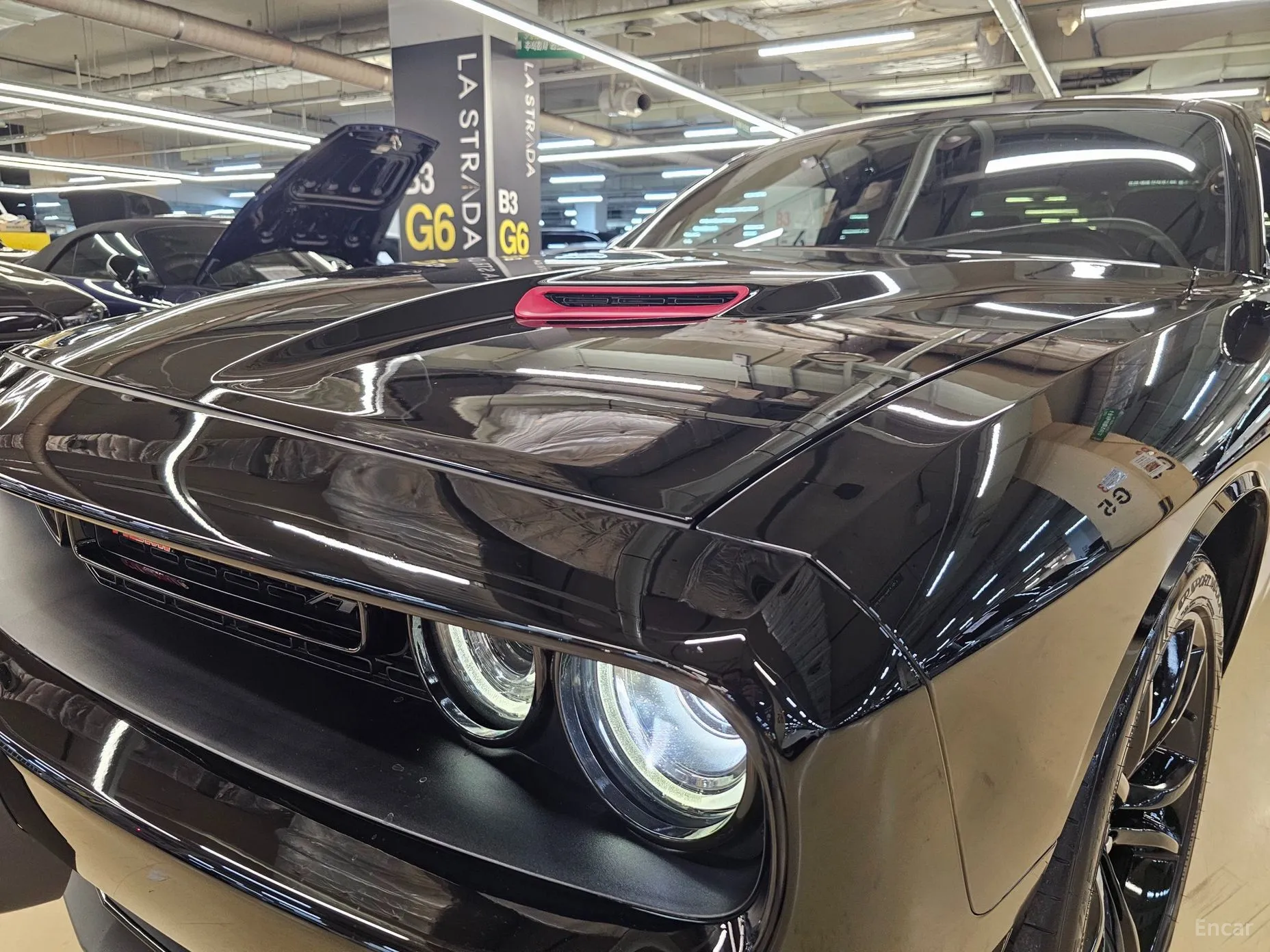 Dodge Challenger превью 18