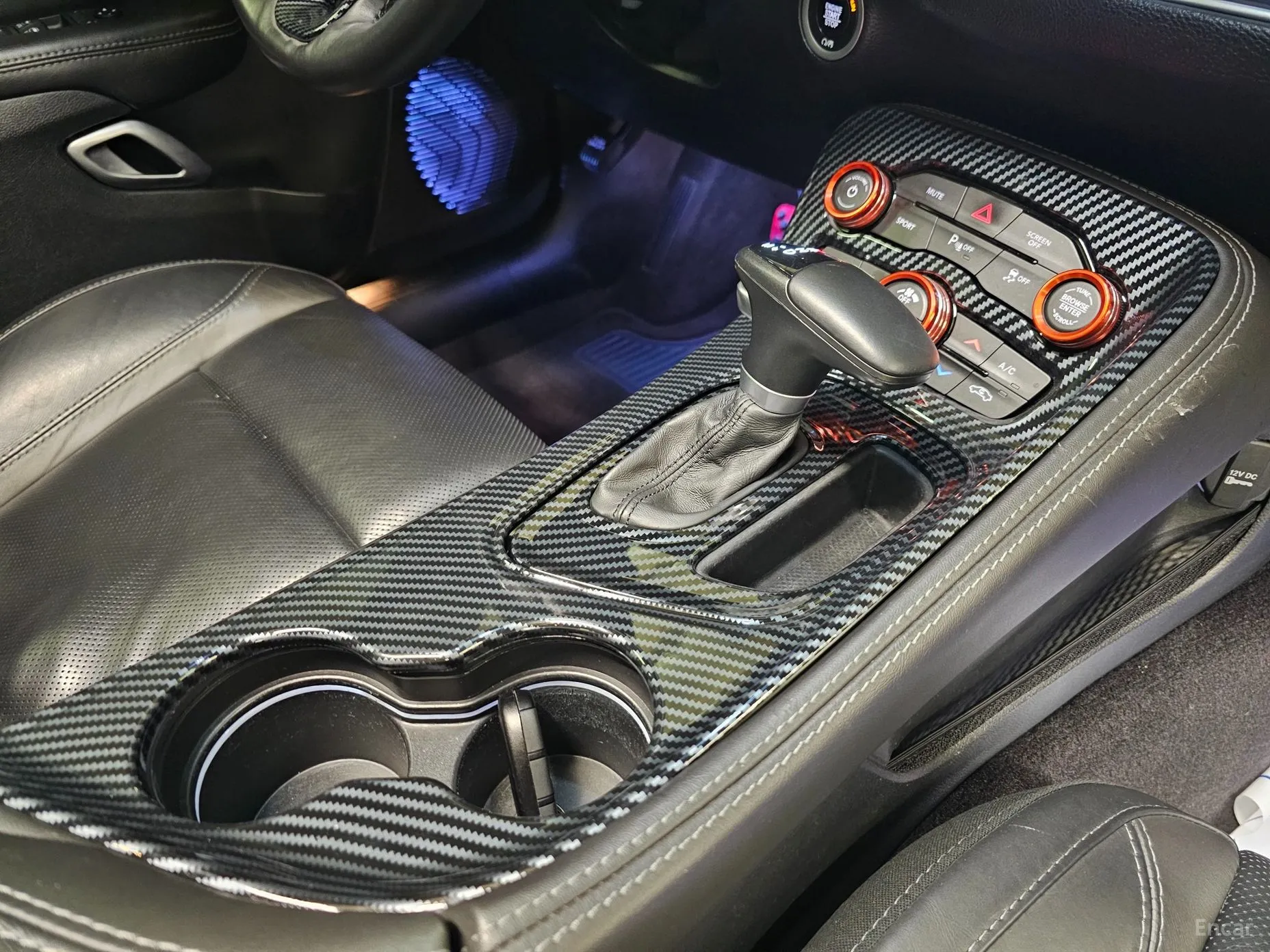 Dodge Challenger превью 9