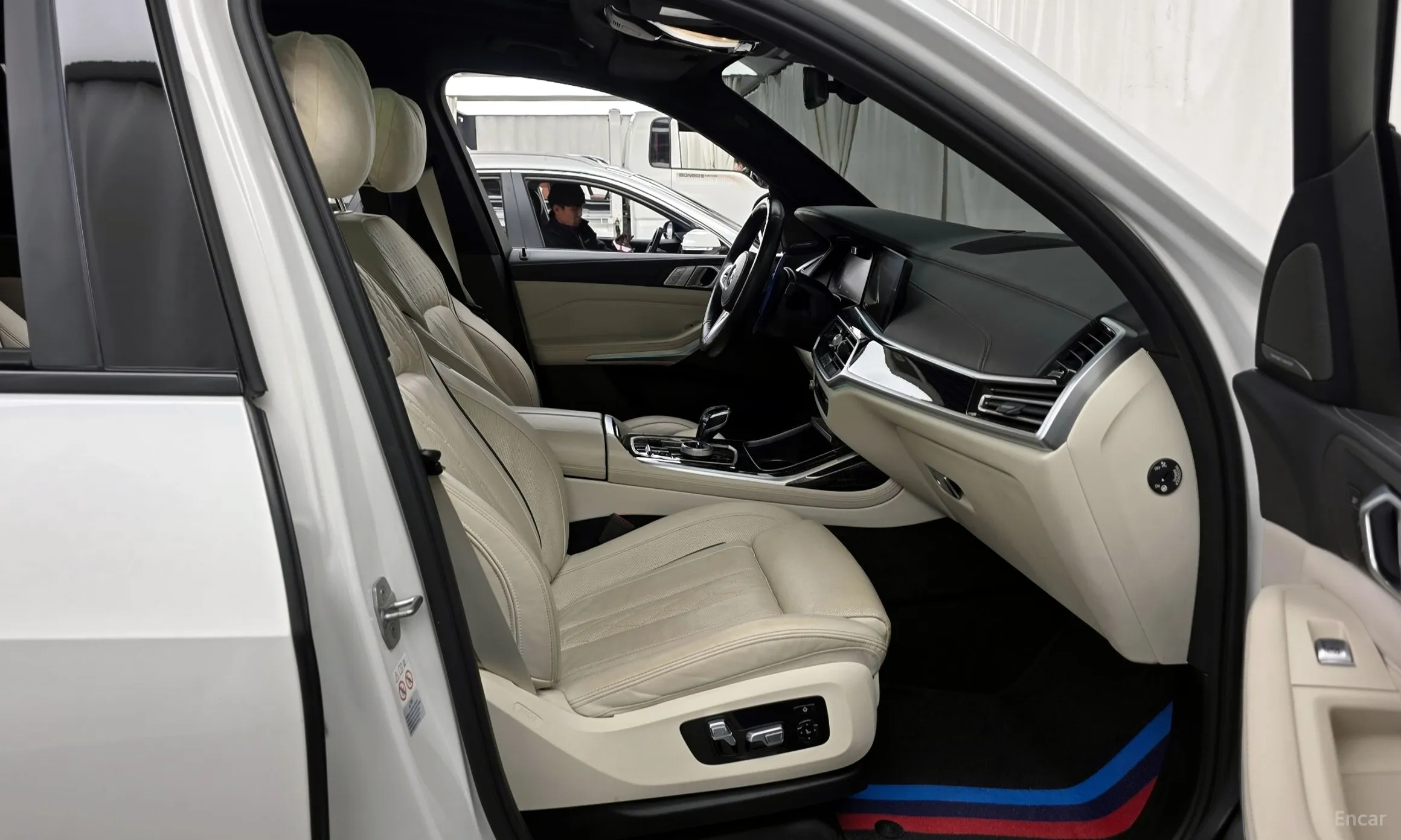 BMW X7 (G07) превью 11