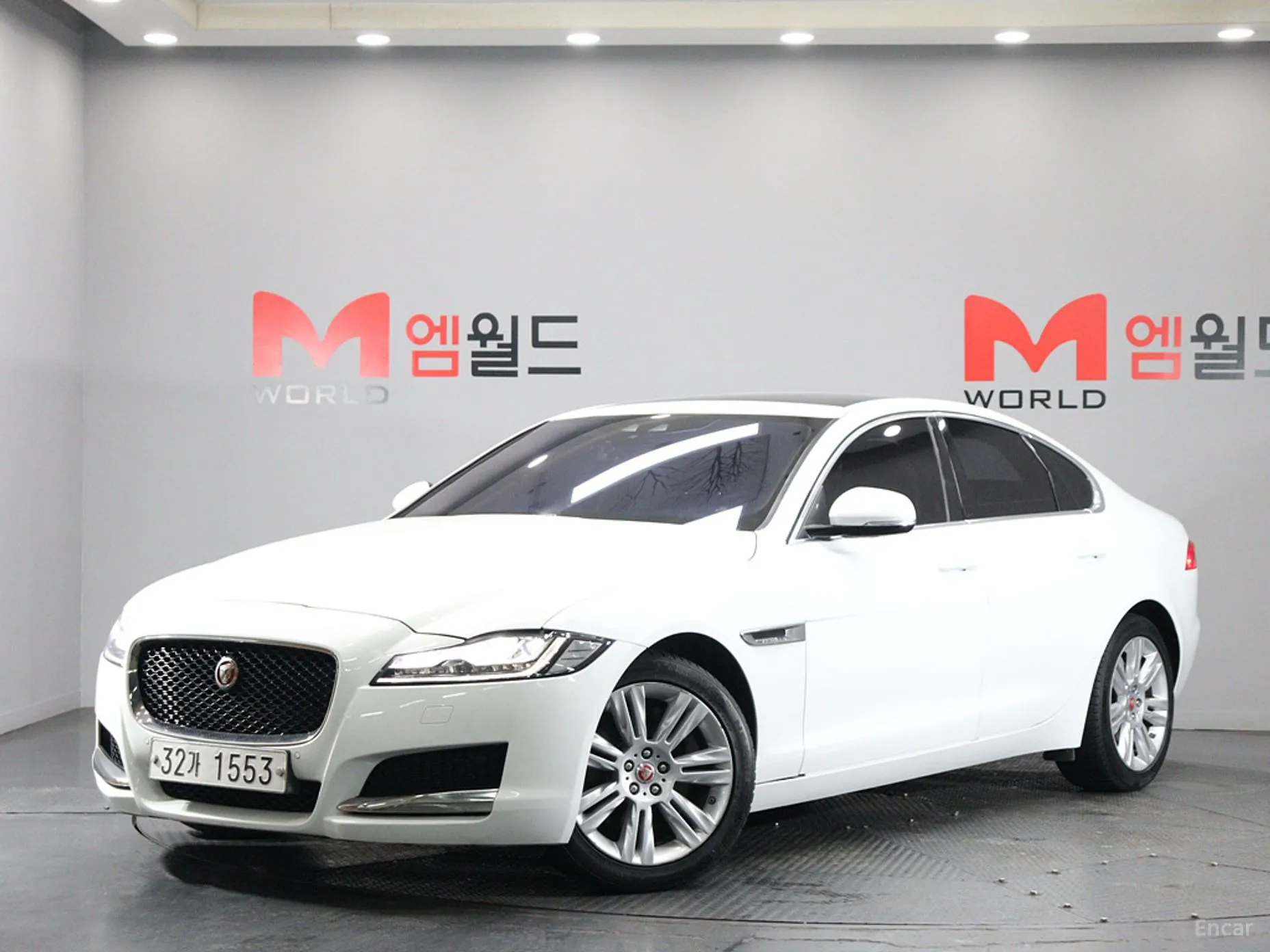 Jaguar XF (x260)
