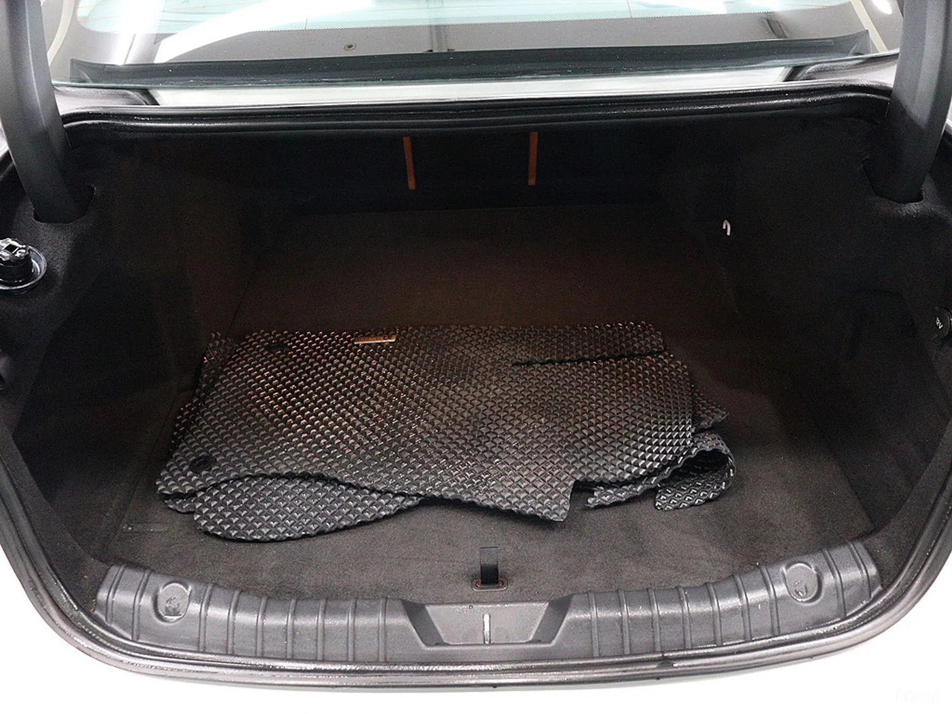 Jaguar XF (x260) превью 10