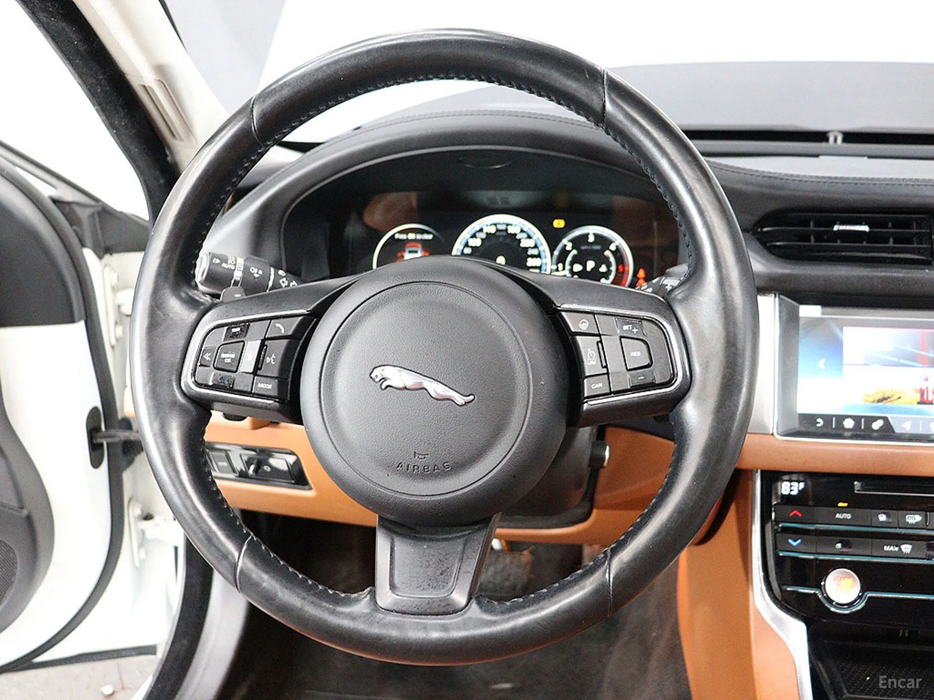 Jaguar XF (x260) превью 17