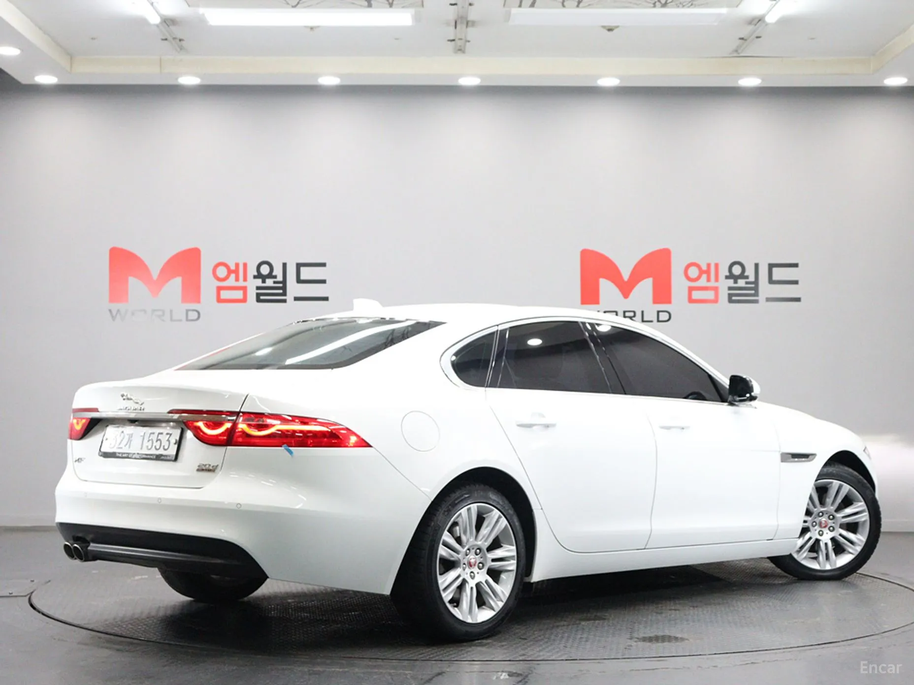 Jaguar XF (x260) превью 3