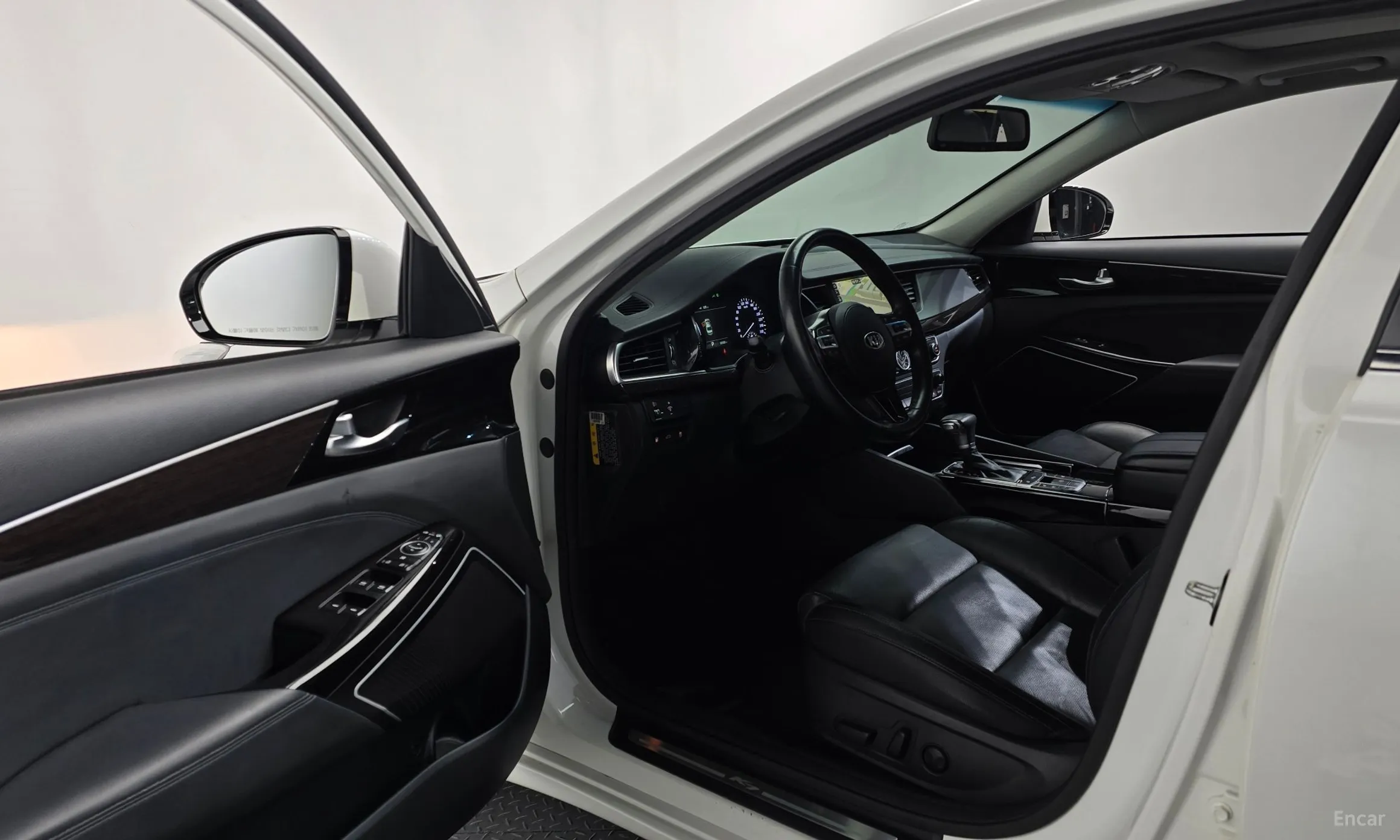 Kia K7 Hybrid превью 10