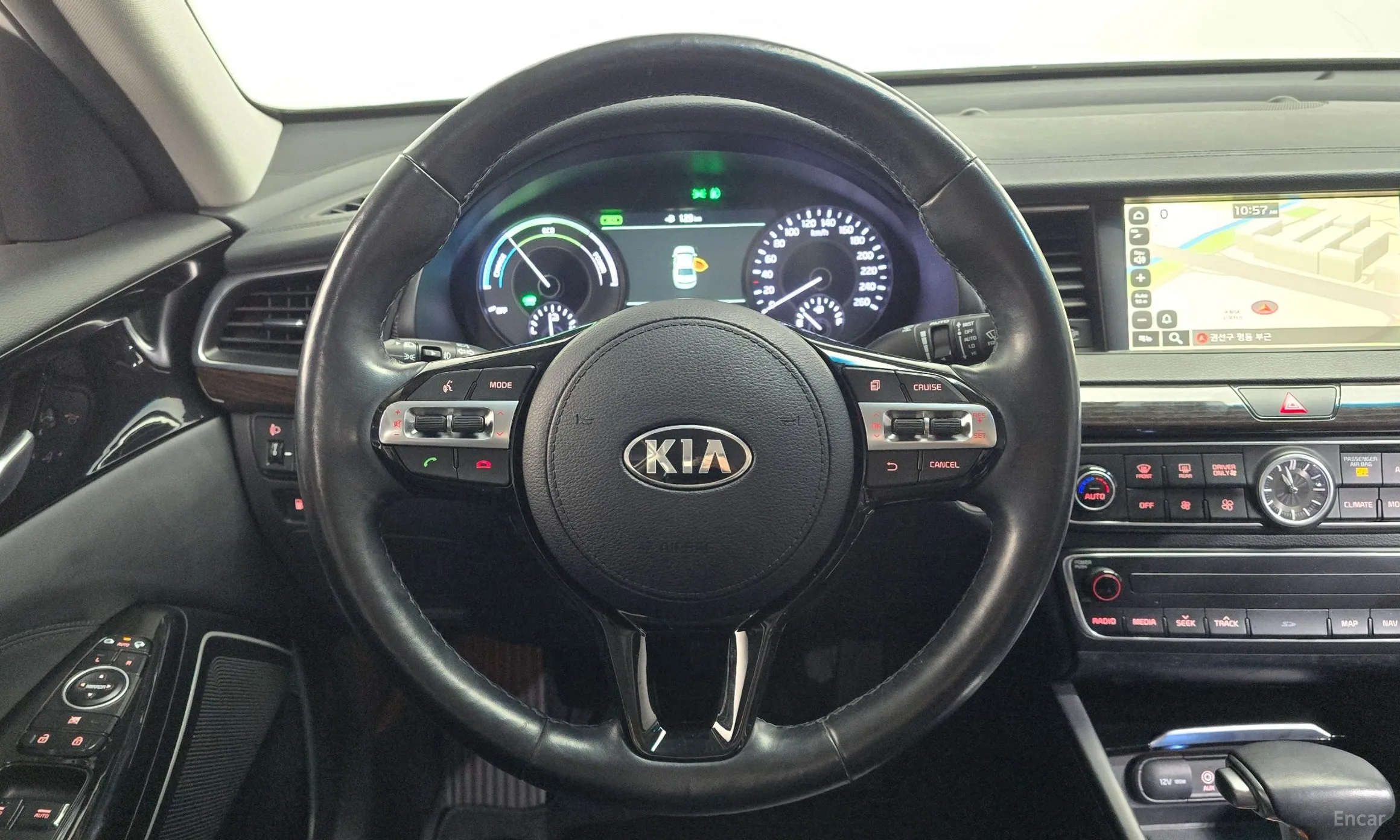 Kia K7 Hybrid превью 13